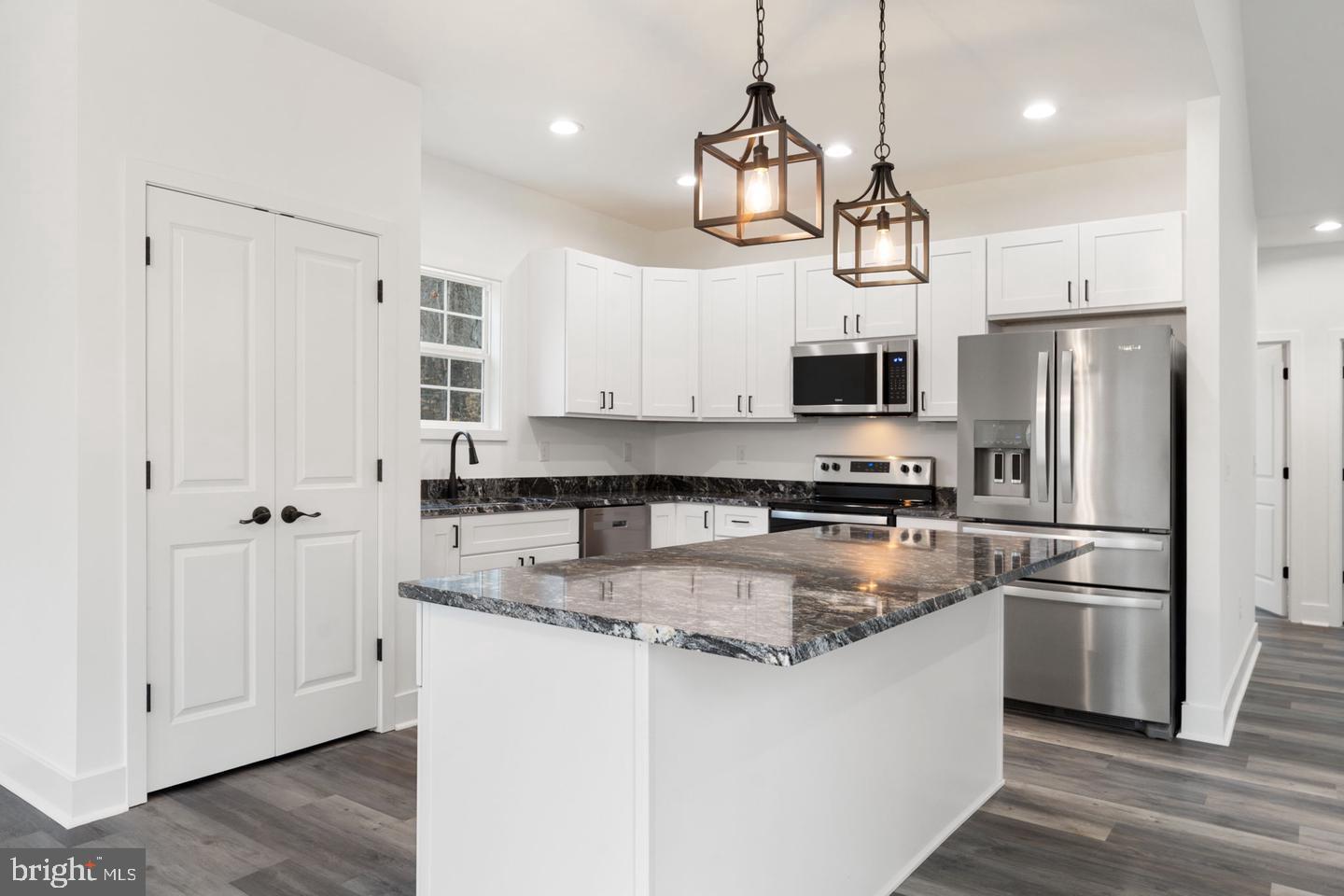 RIXEYVILLE LAKES - Residential