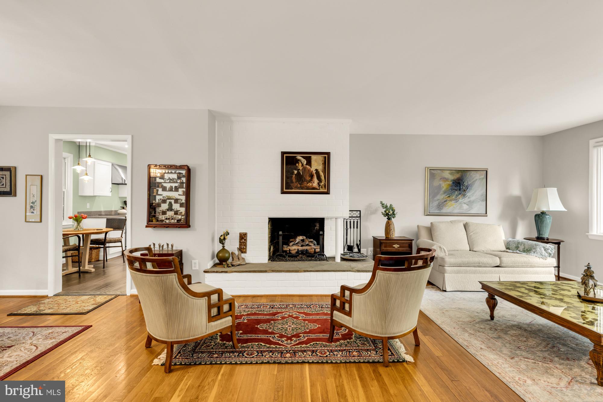 LAKE BARCROFT - Residential