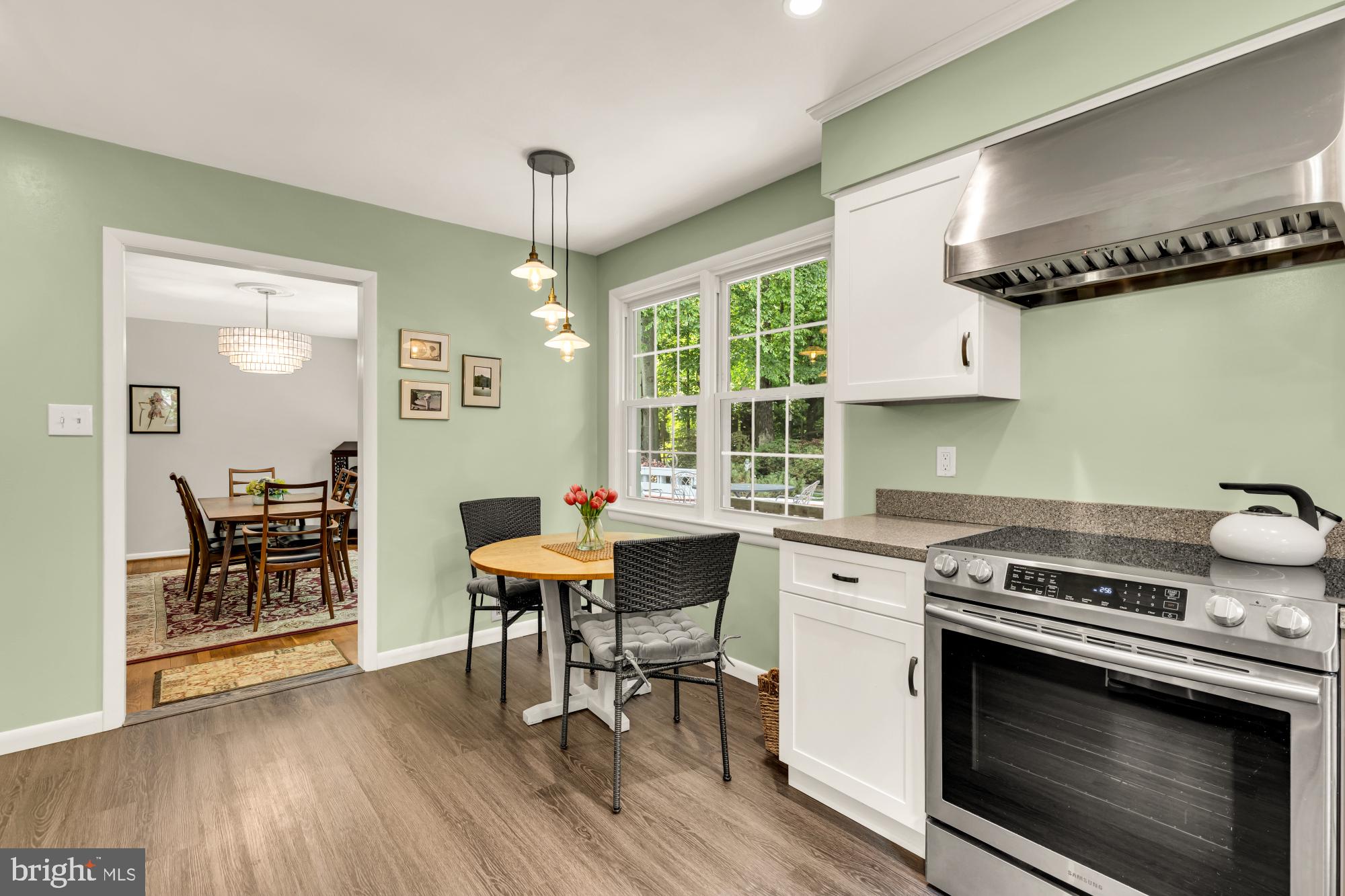 LAKE BARCROFT - Residential