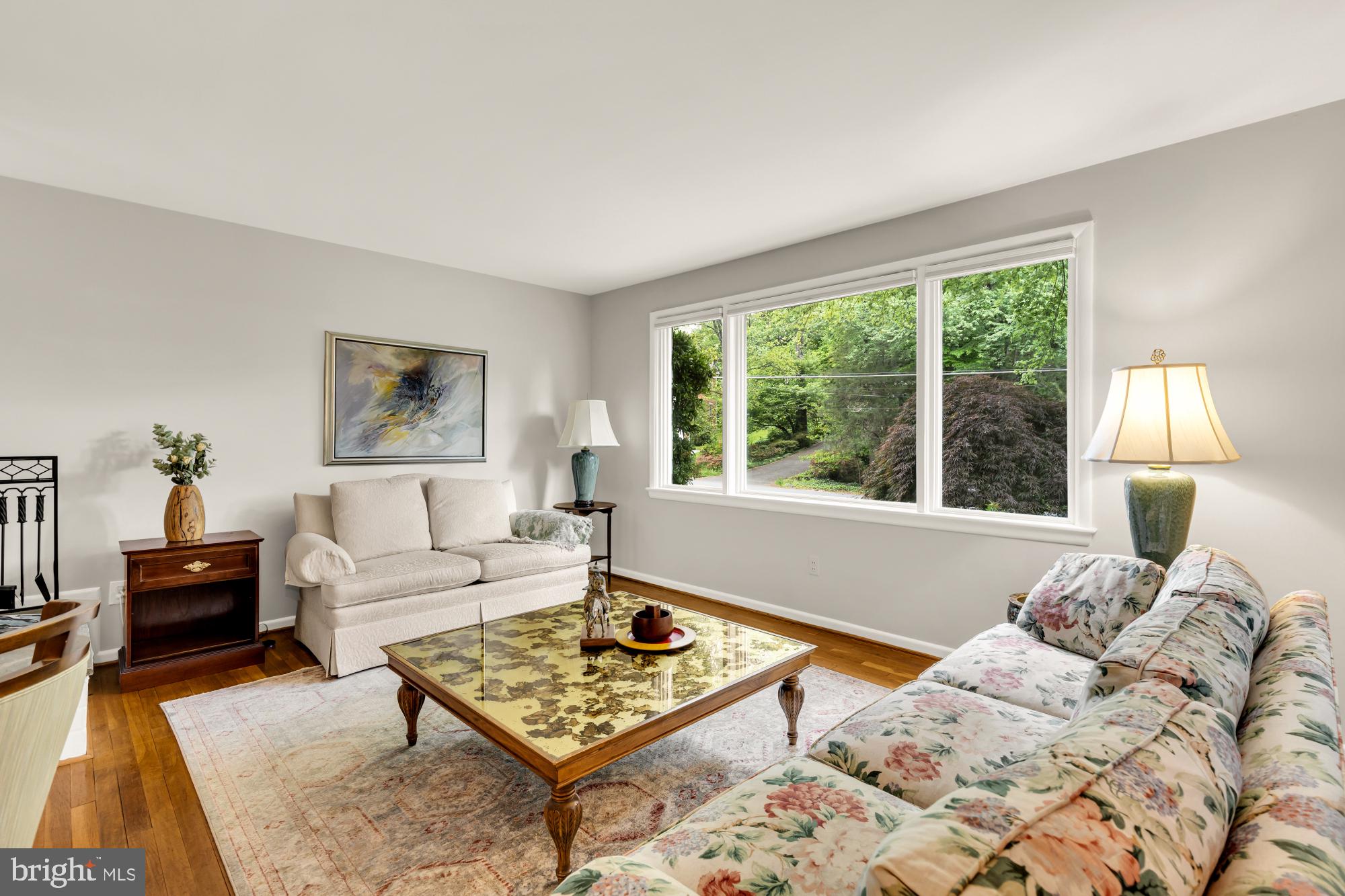 LAKE BARCROFT - Residential