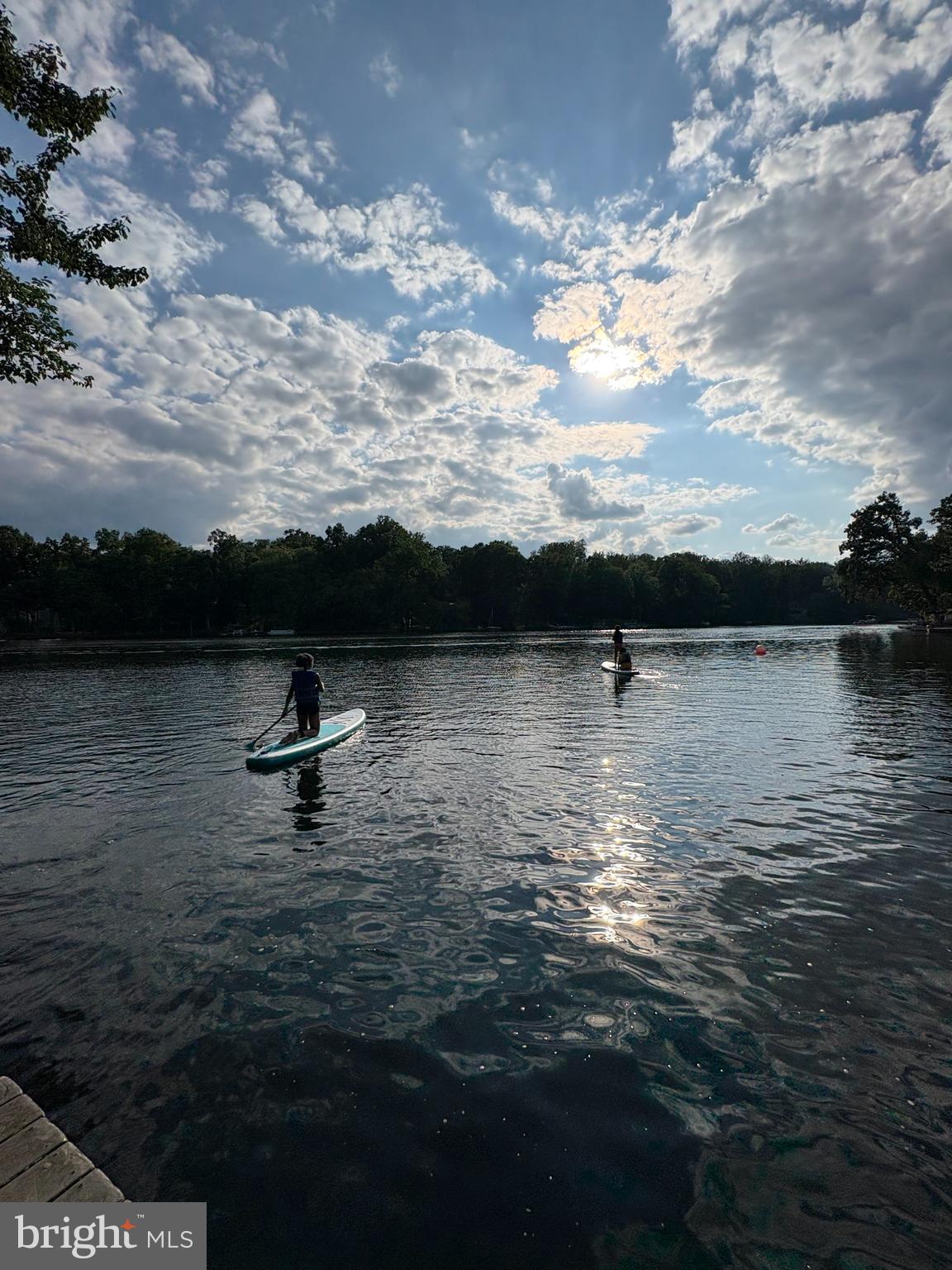 LAKE BARCROFT - Residential