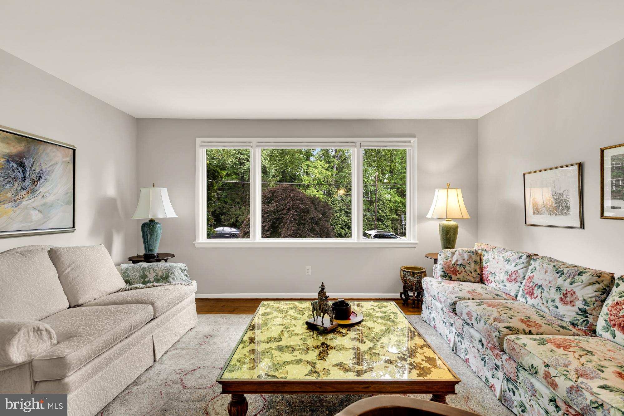 LAKE BARCROFT - Residential