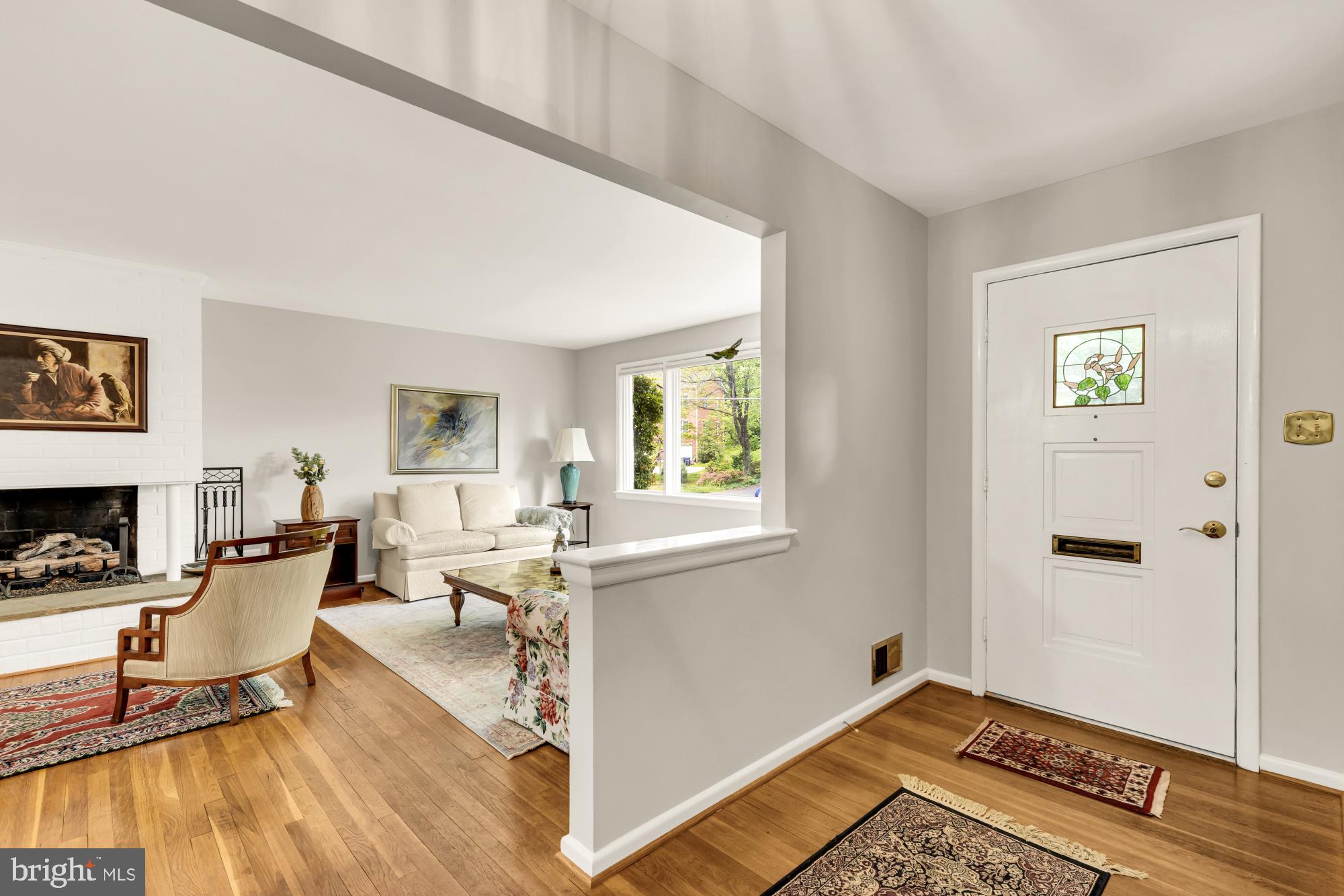 LAKE BARCROFT - Residential