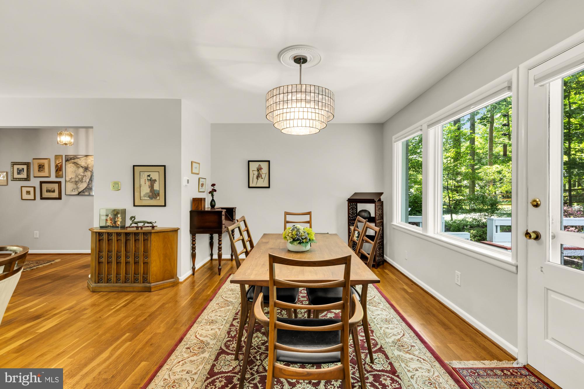 LAKE BARCROFT - Residential