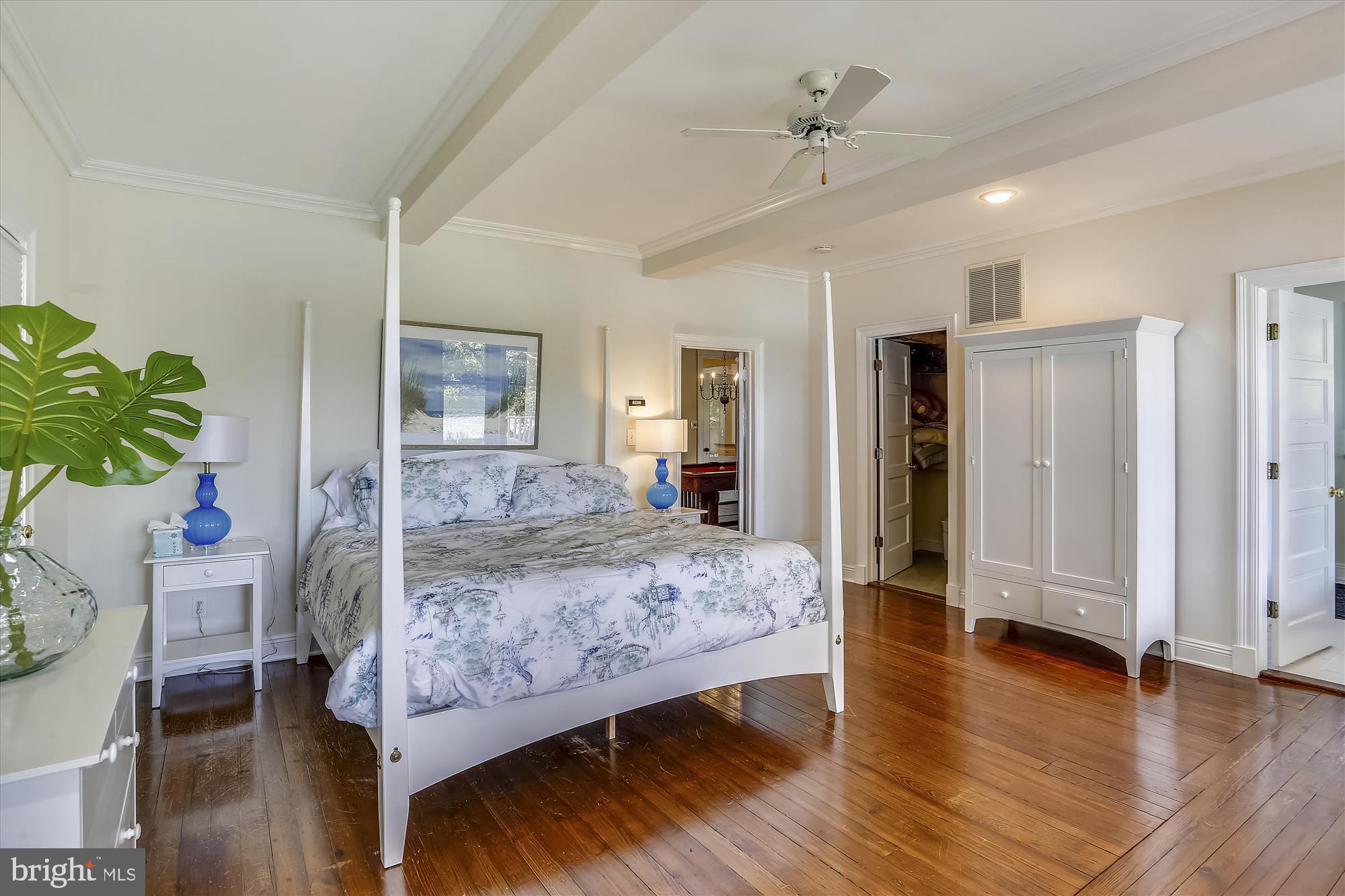 ROYAL OAK - Residential