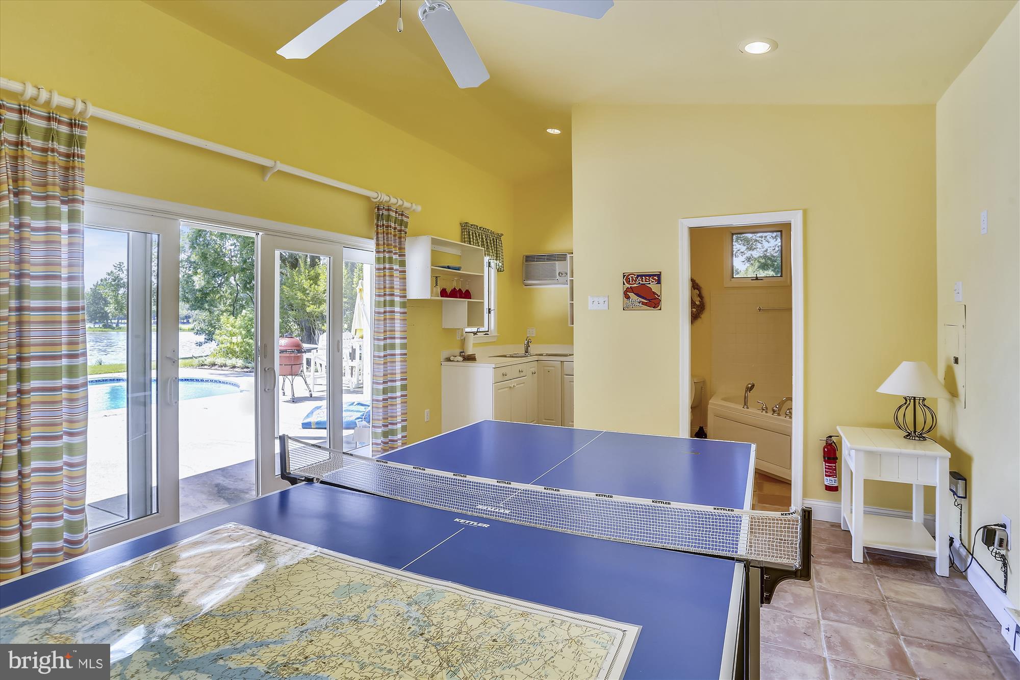 ROYAL OAK - Residential