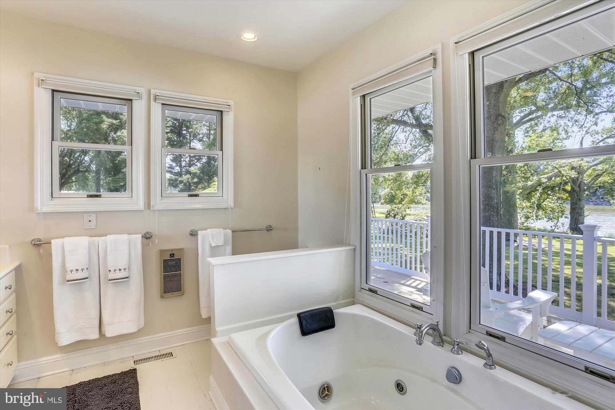 ROYAL OAK - Residential