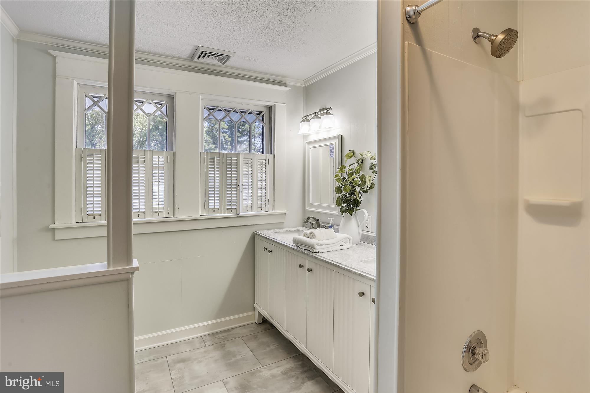 ROYAL OAK - Residential