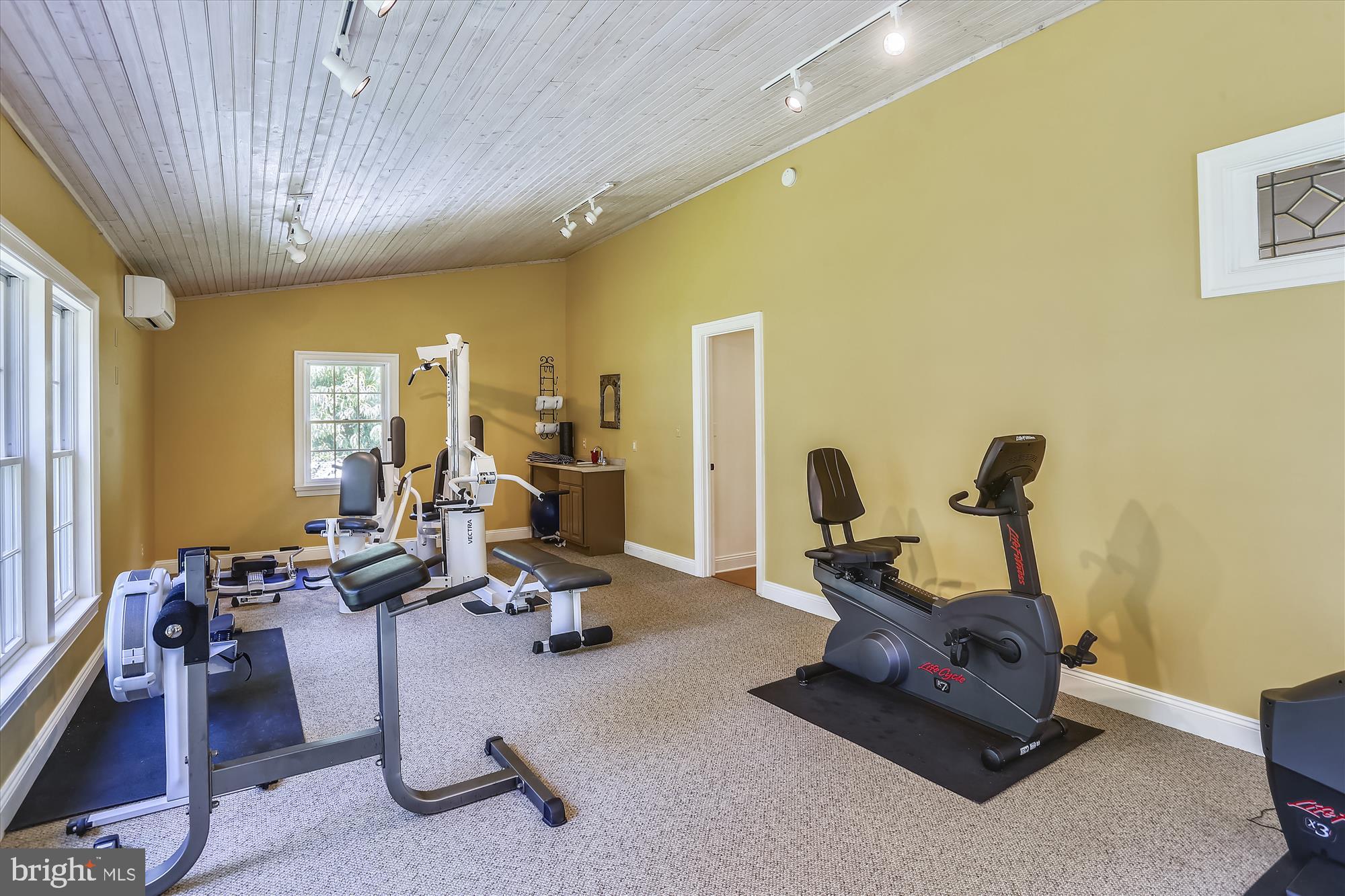 ROYAL OAK - Residential