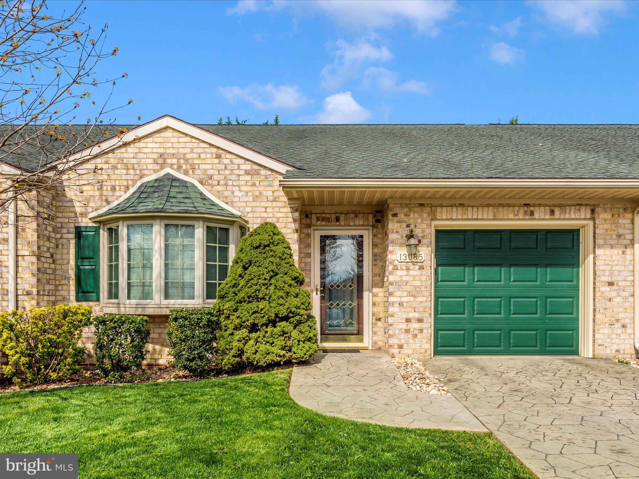 CORTLAND MANOR - Residential