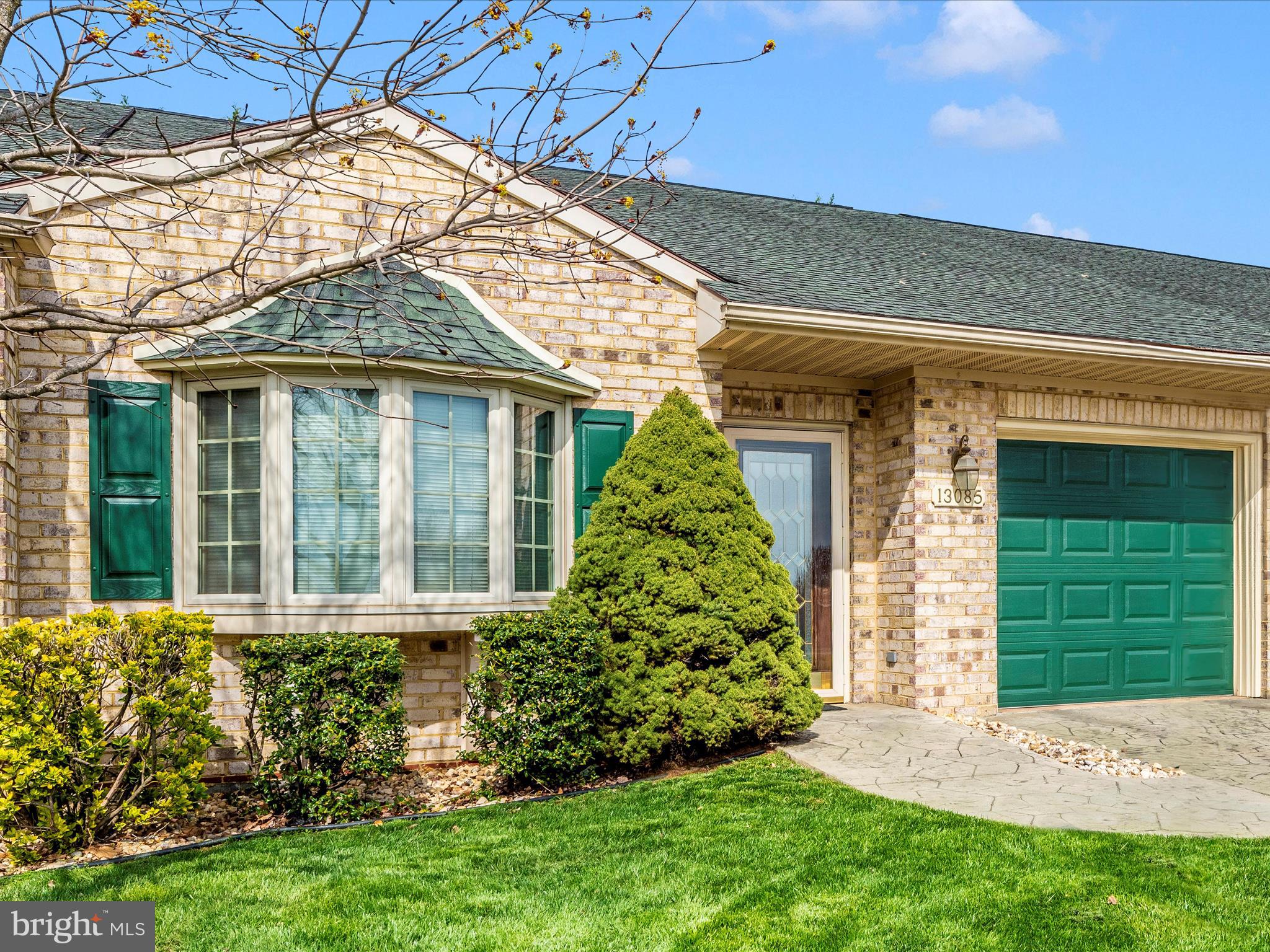 CORTLAND MANOR - Residential