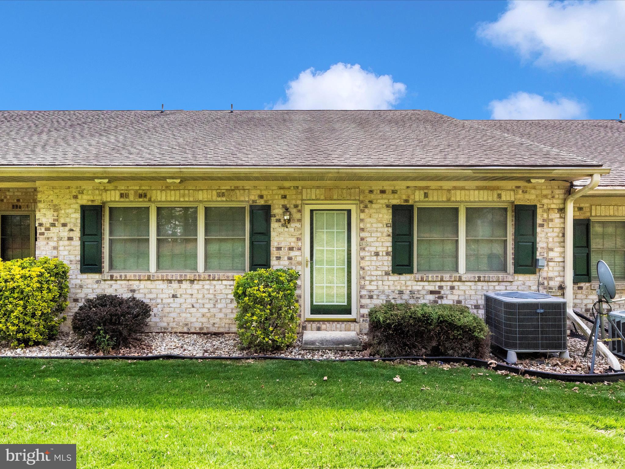 CORTLAND MANOR - Residential