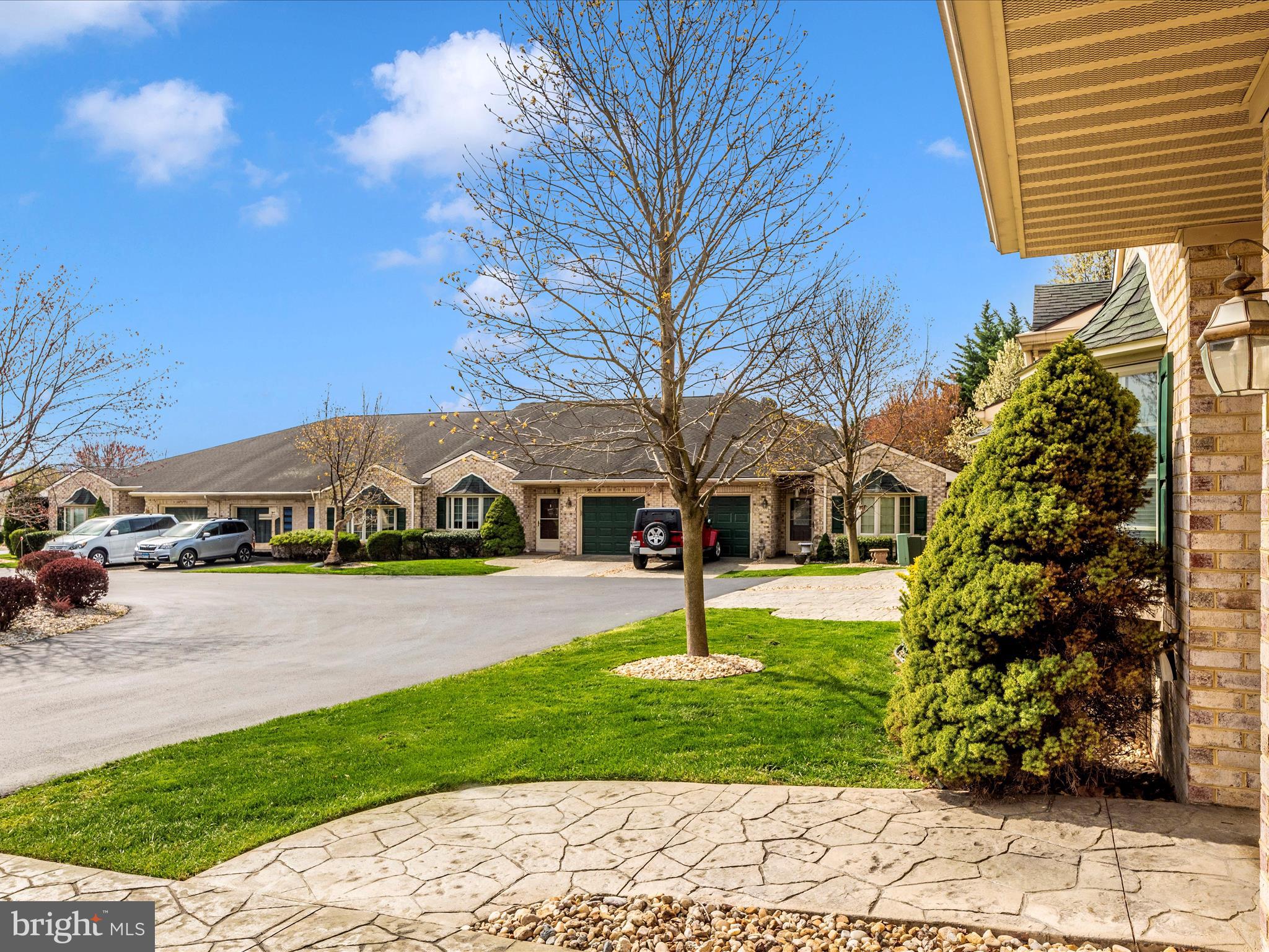 CORTLAND MANOR - Residential