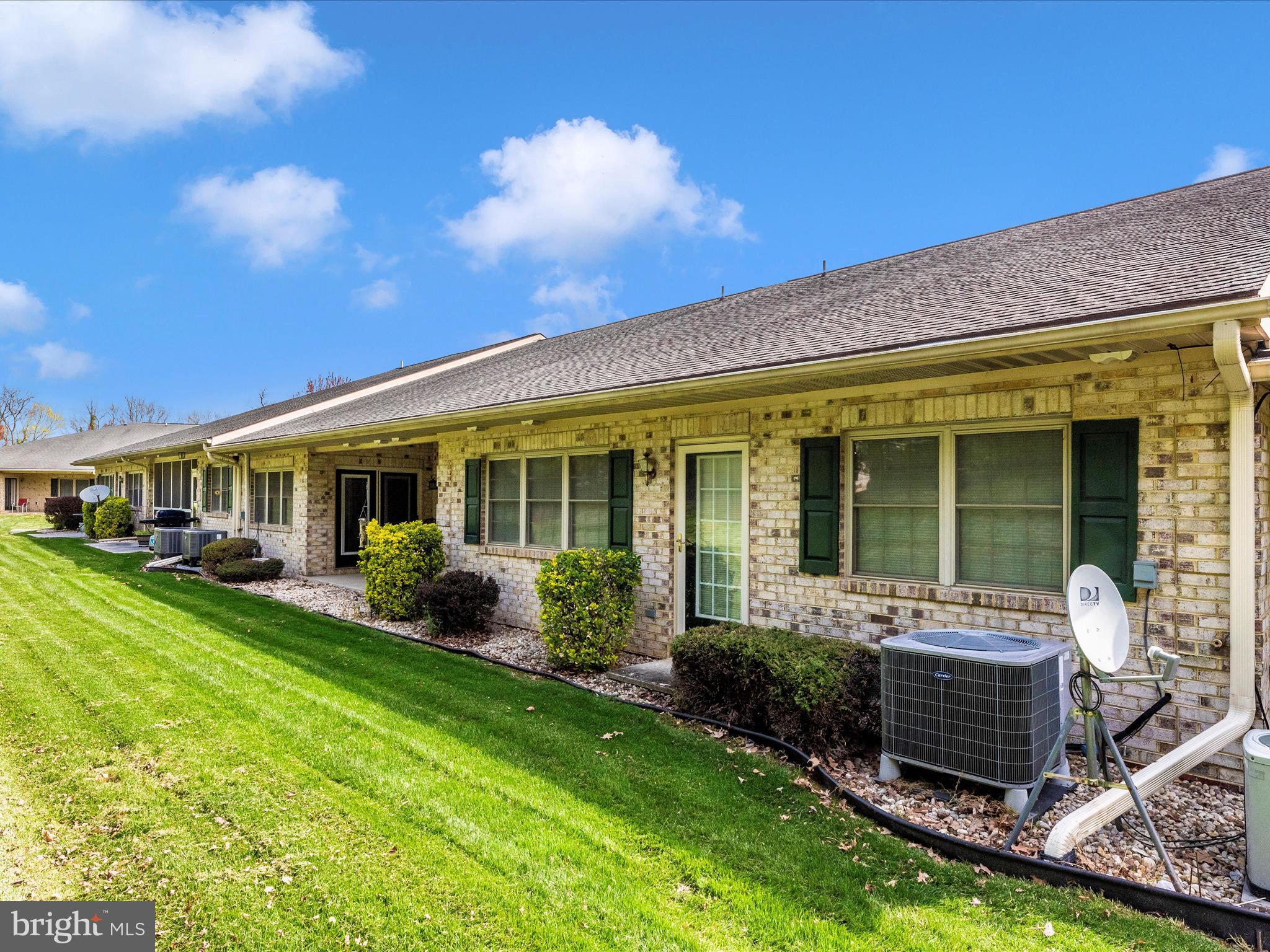 CORTLAND MANOR - Residential