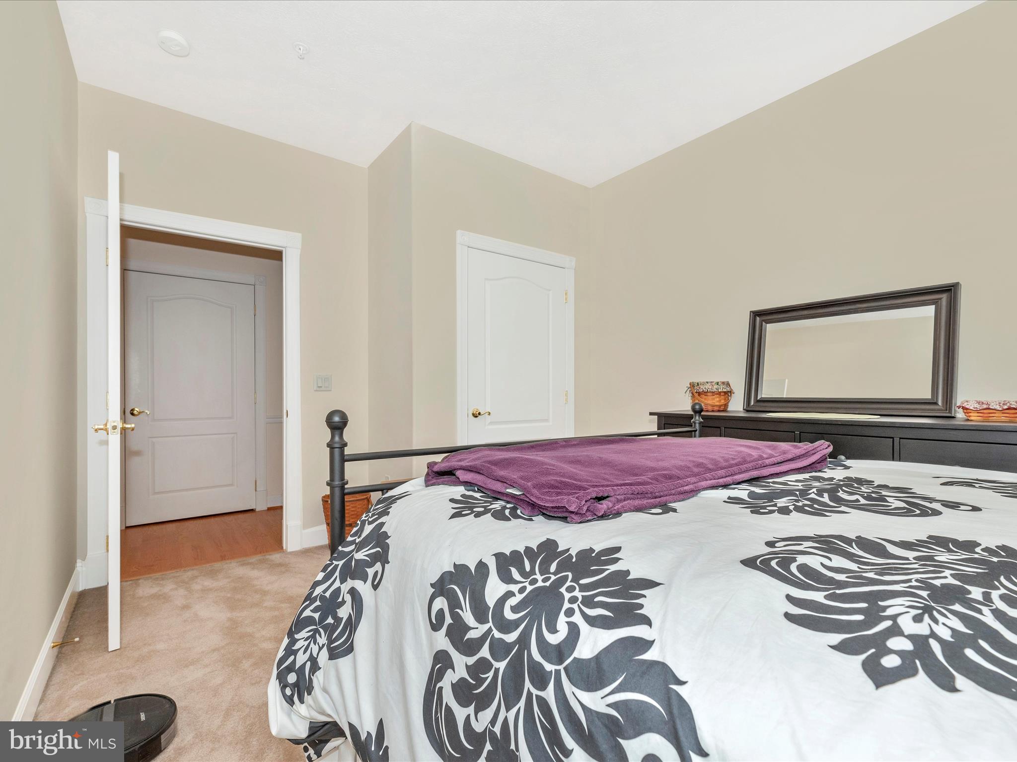 CORTLAND MANOR - Residential