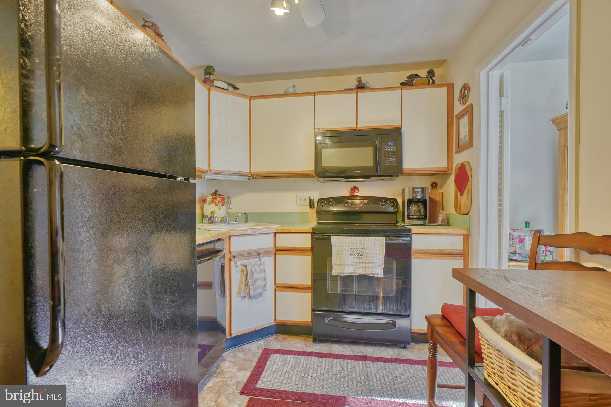 HICKORY HILLS CONDOMINIUMS - Residential