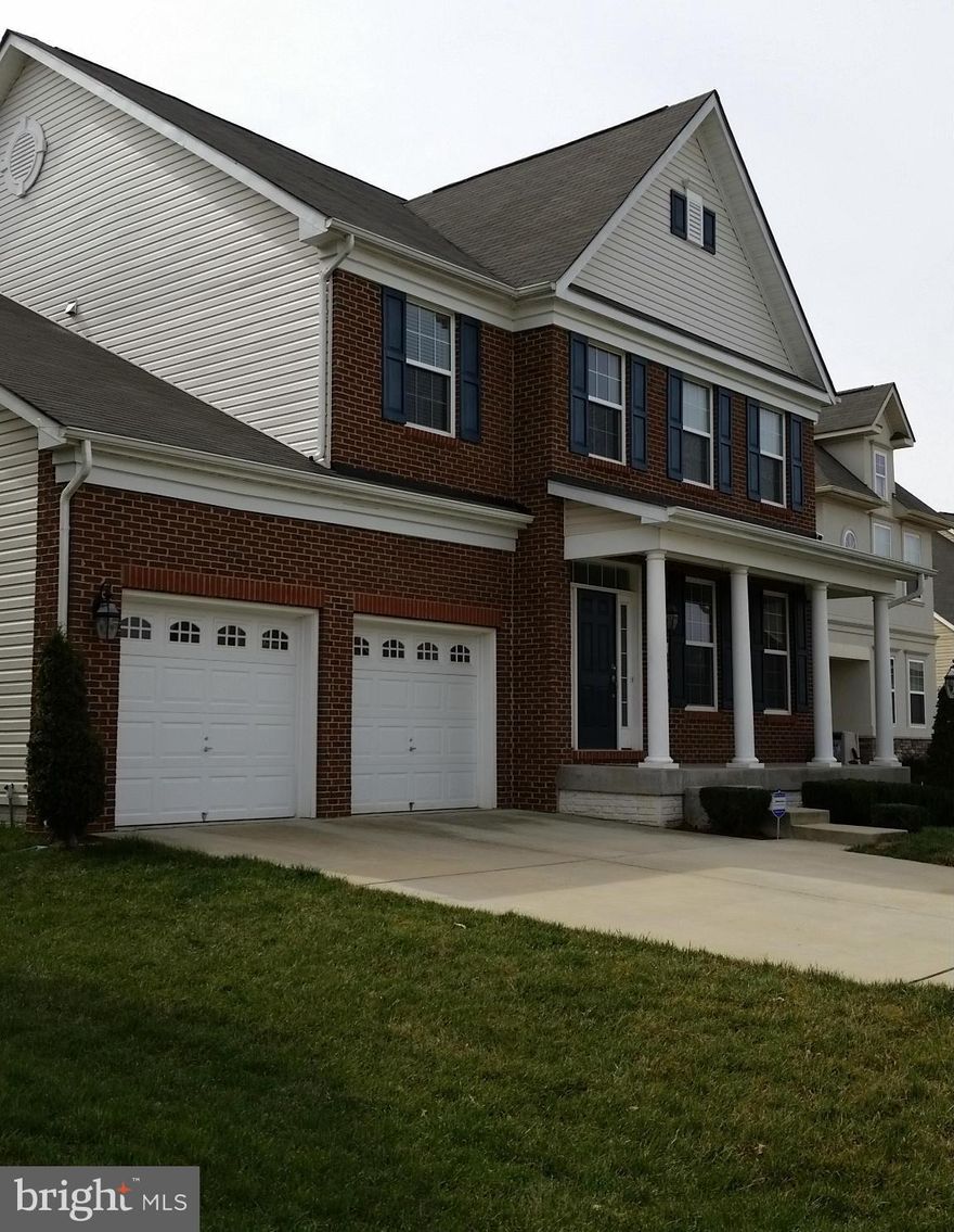 Beautiful Princeton brick front in 'three lake"Sheffield Community. Two story foyer, 4 BD/2.5BA with cathedral ceiling master - his and hers closets and deluxe master bath w/shower.All Upgrades with crown molding and Granite.Large stone patio for entertaining. Ingroundsprinkler. Come enjoy walking trails,pool and  tennis.New High School & walking to Elementary School.Close to shopping/restaurants.