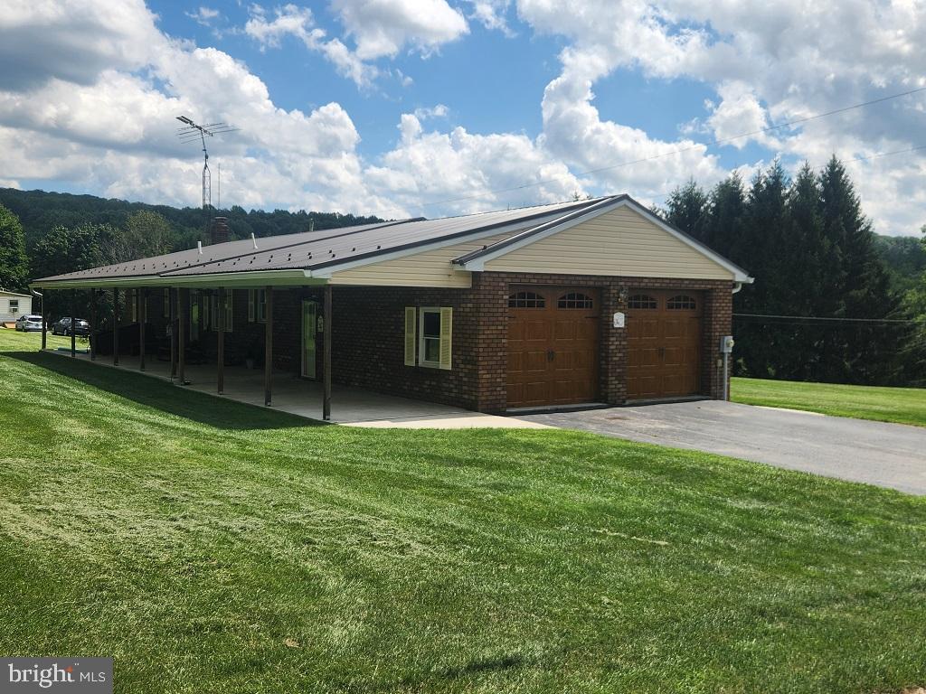 72 HIGH ROCK ROAD W