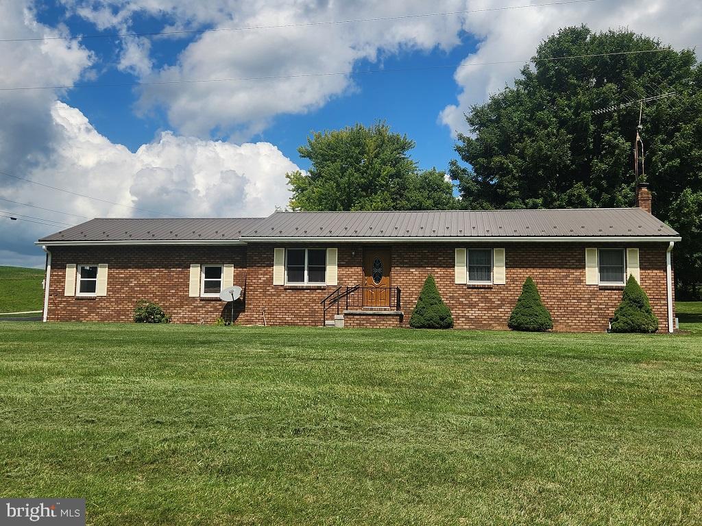 72 HIGH ROCK ROAD W