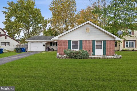Photo of 20 Pensdale Lane, WILLINGBORO, NJ 08046 (MLS # NJBL2098024) Photo of 20 Pensdale Lane, WILLINGBORO, NJ 08046 (MLS # NJBL2098024)