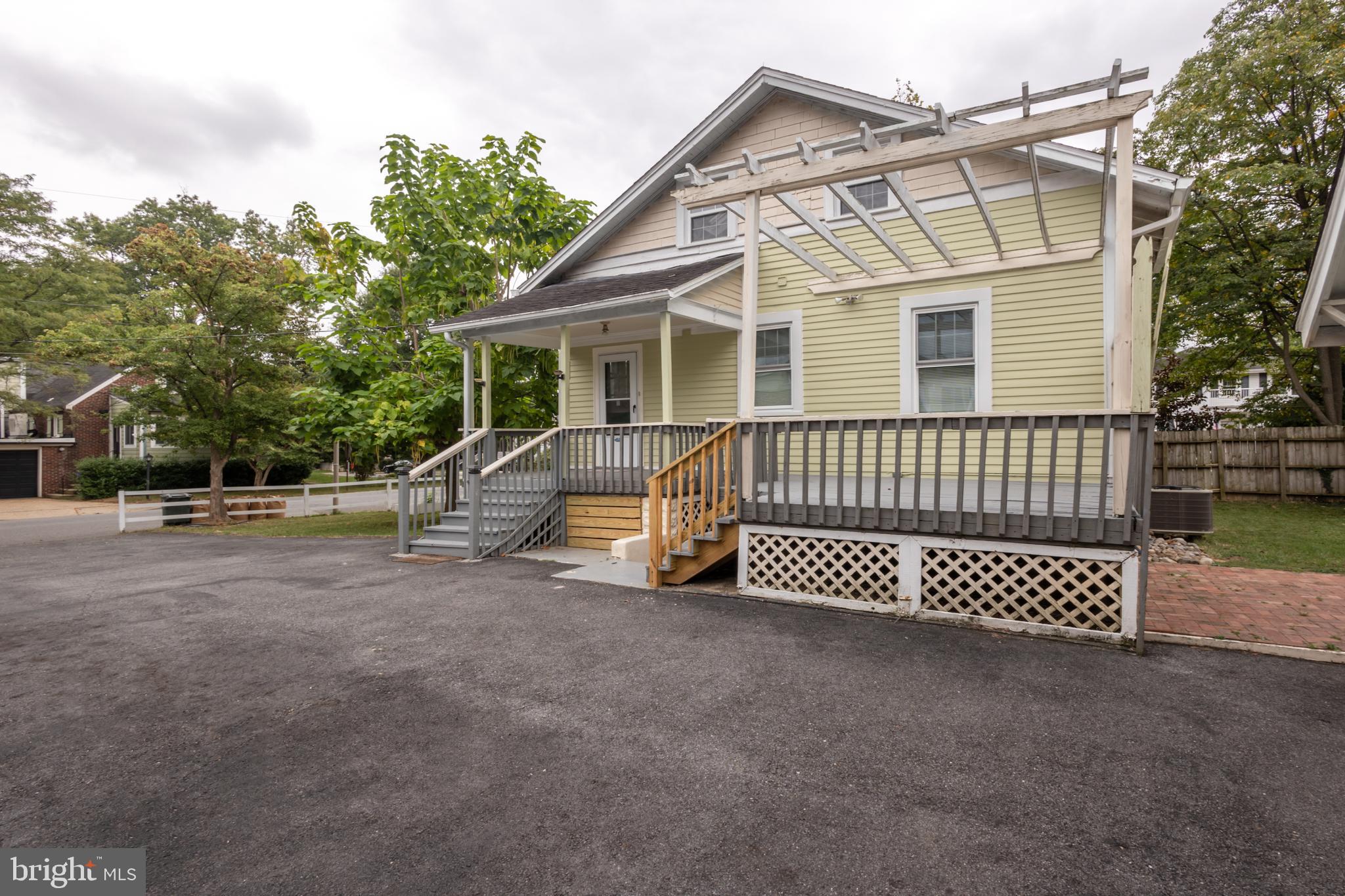 3201 N PERSHING DRIVE