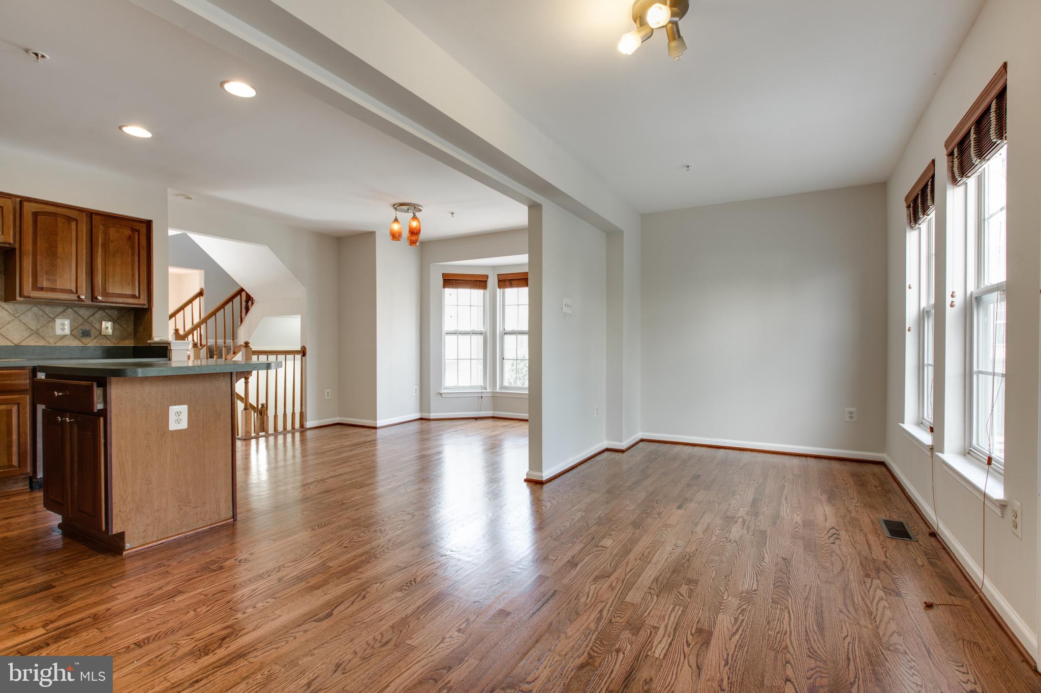 VILLAGE TOWNS - Residential