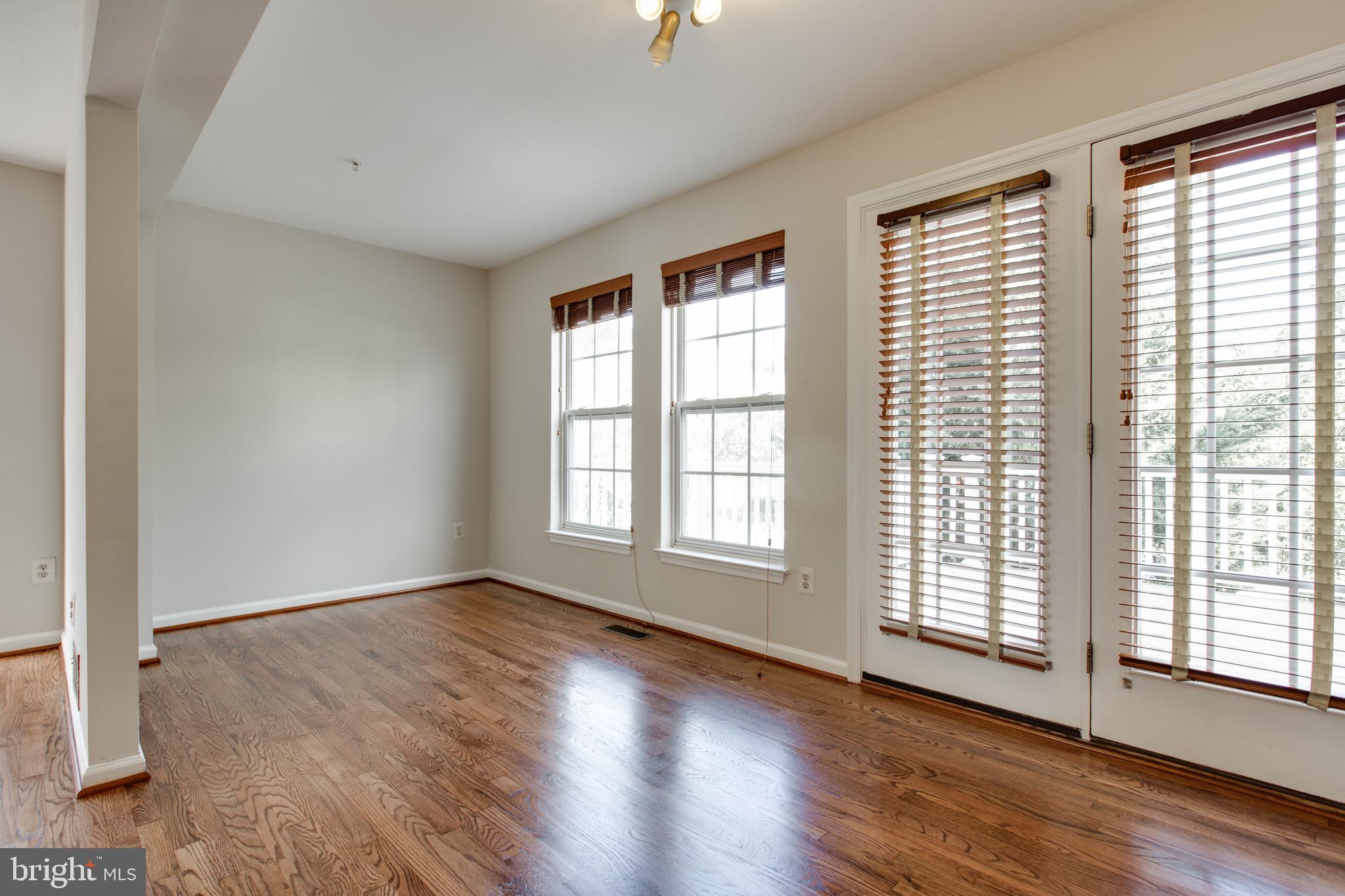 VILLAGE TOWNS - Residential