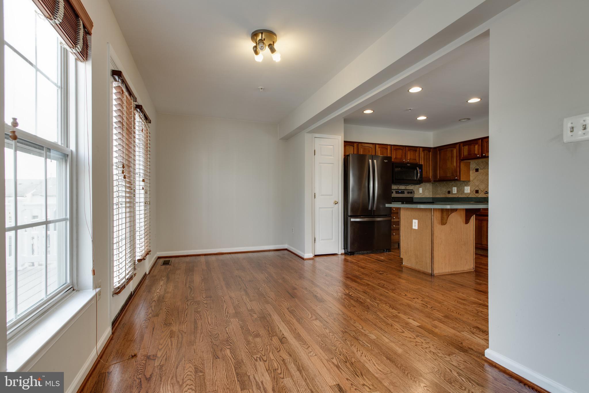 VILLAGE TOWNS - Residential