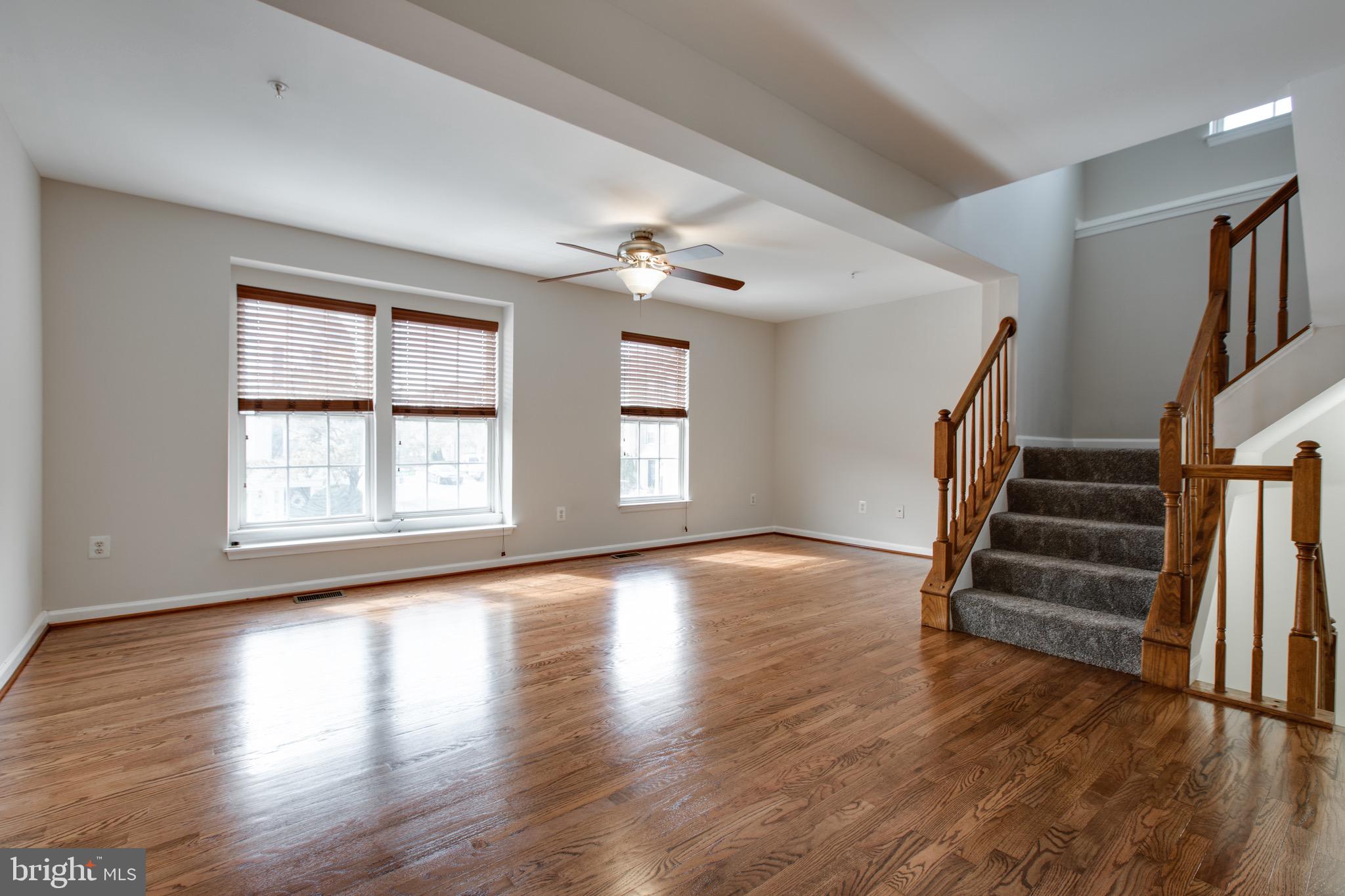 VILLAGE TOWNS - Residential