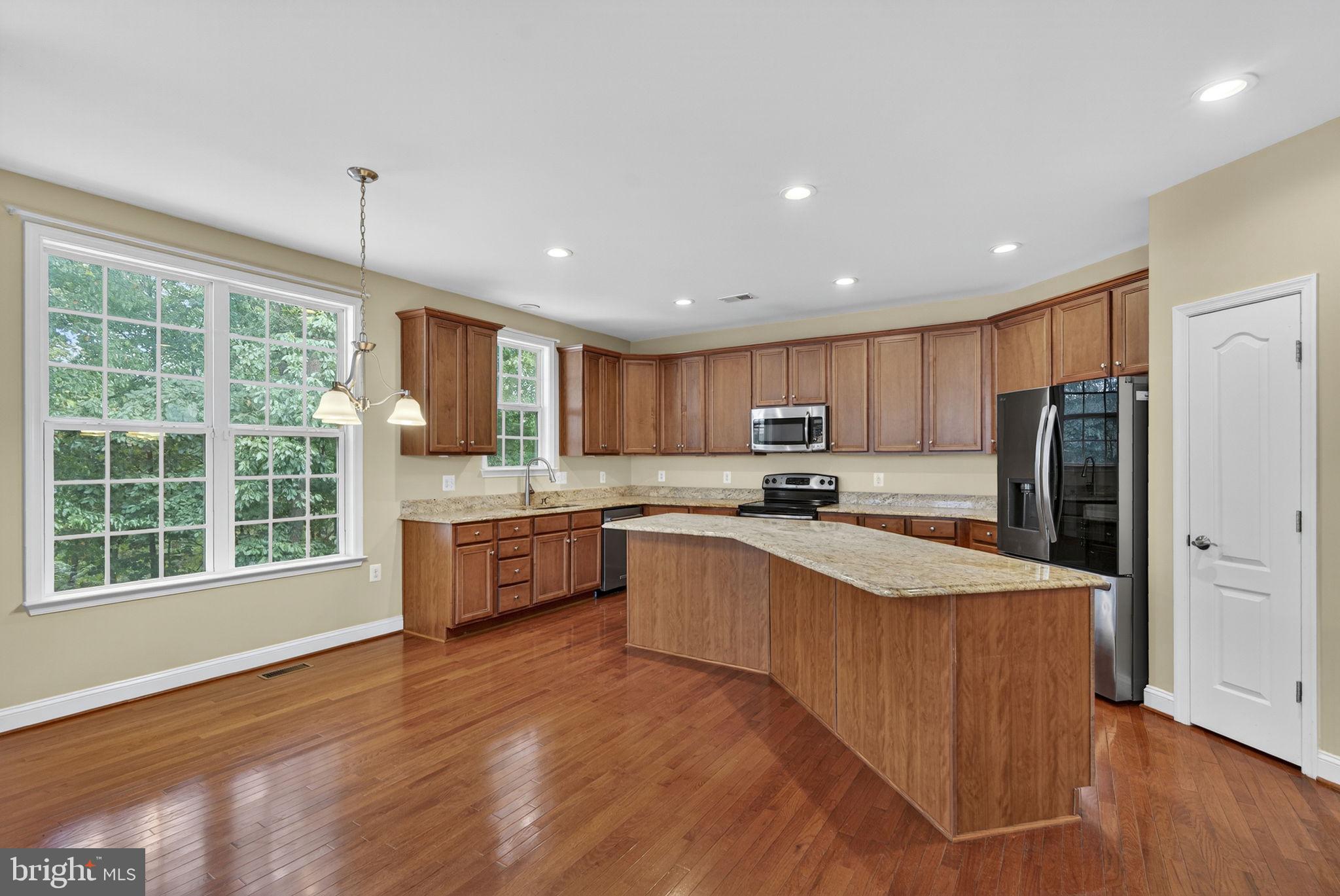 BROOKFIELD - Residential