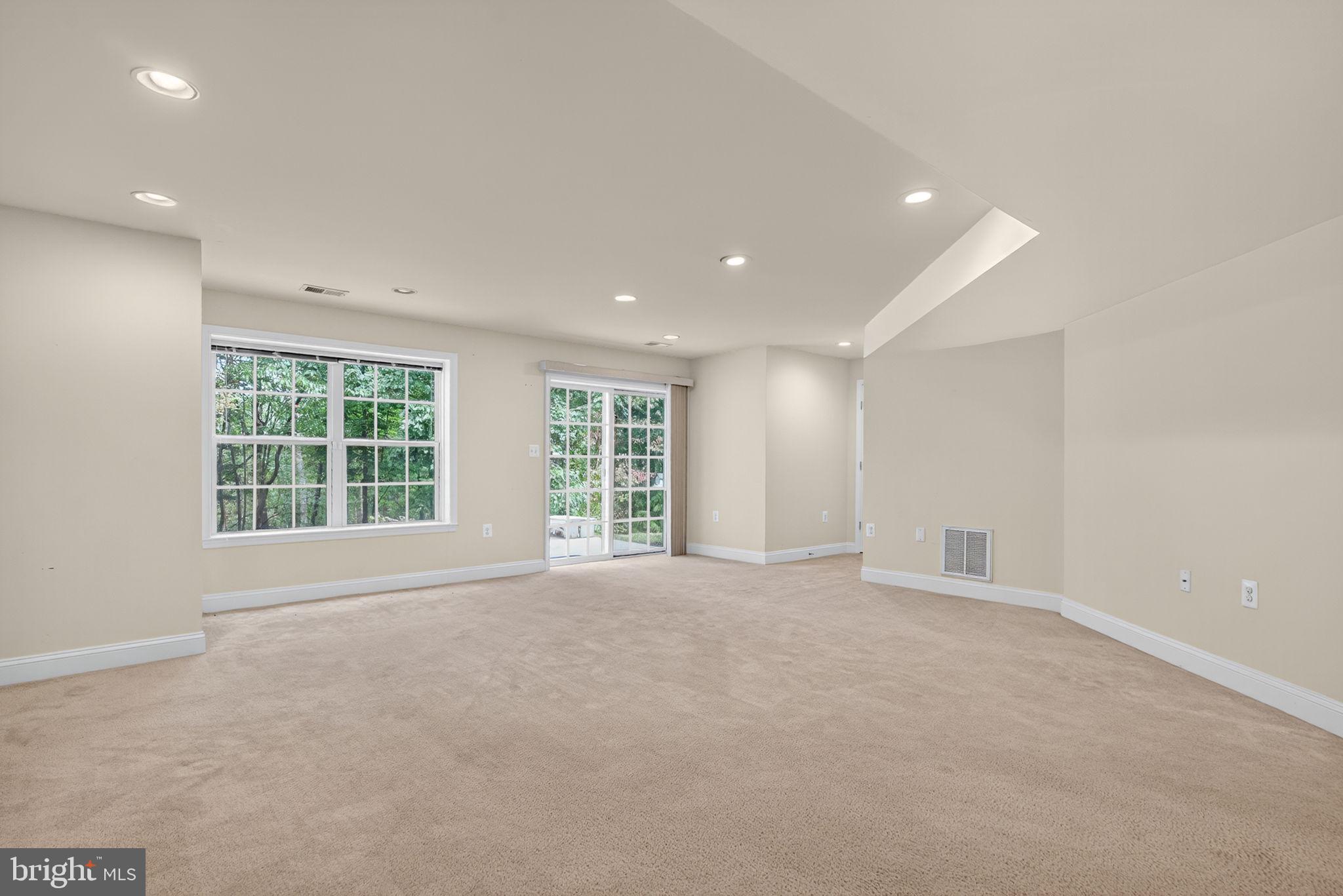 BROOKFIELD - Residential