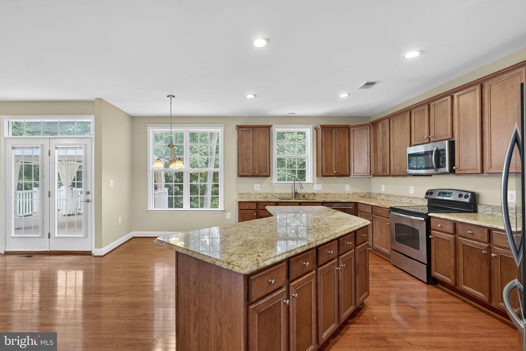 BROOKFIELD - Residential