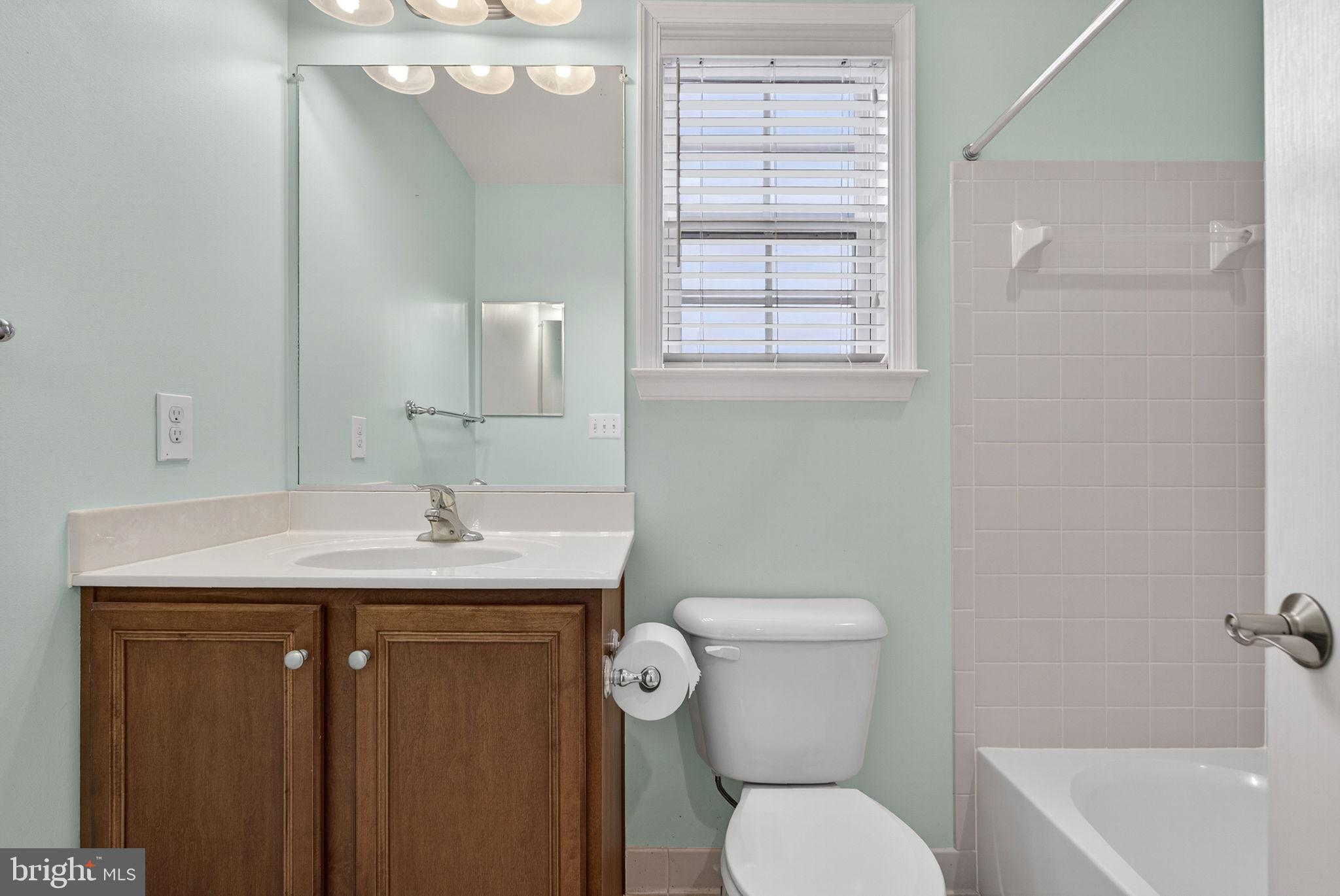 BROOKFIELD - Residential