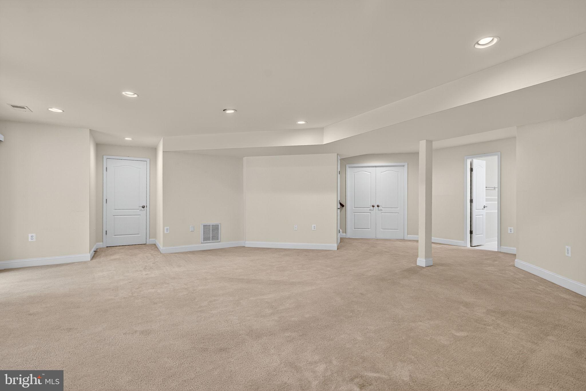 BROOKFIELD - Residential