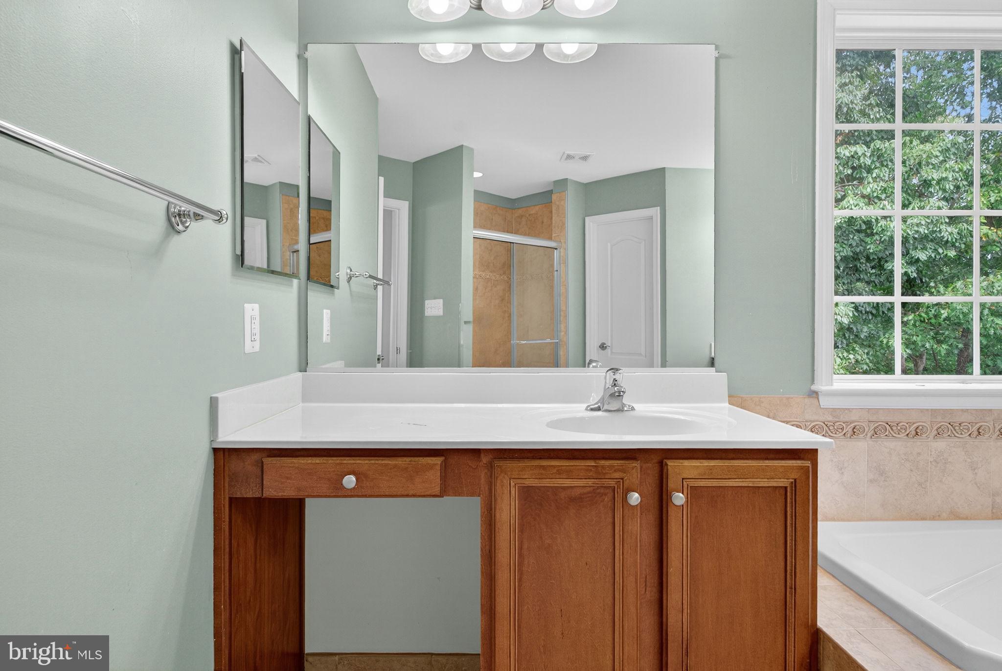 BROOKFIELD - Residential