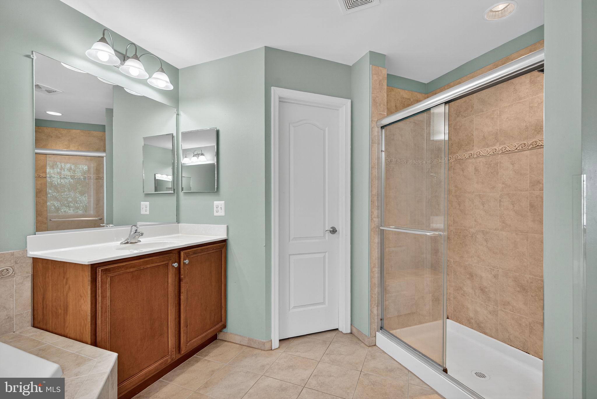 BROOKFIELD - Residential