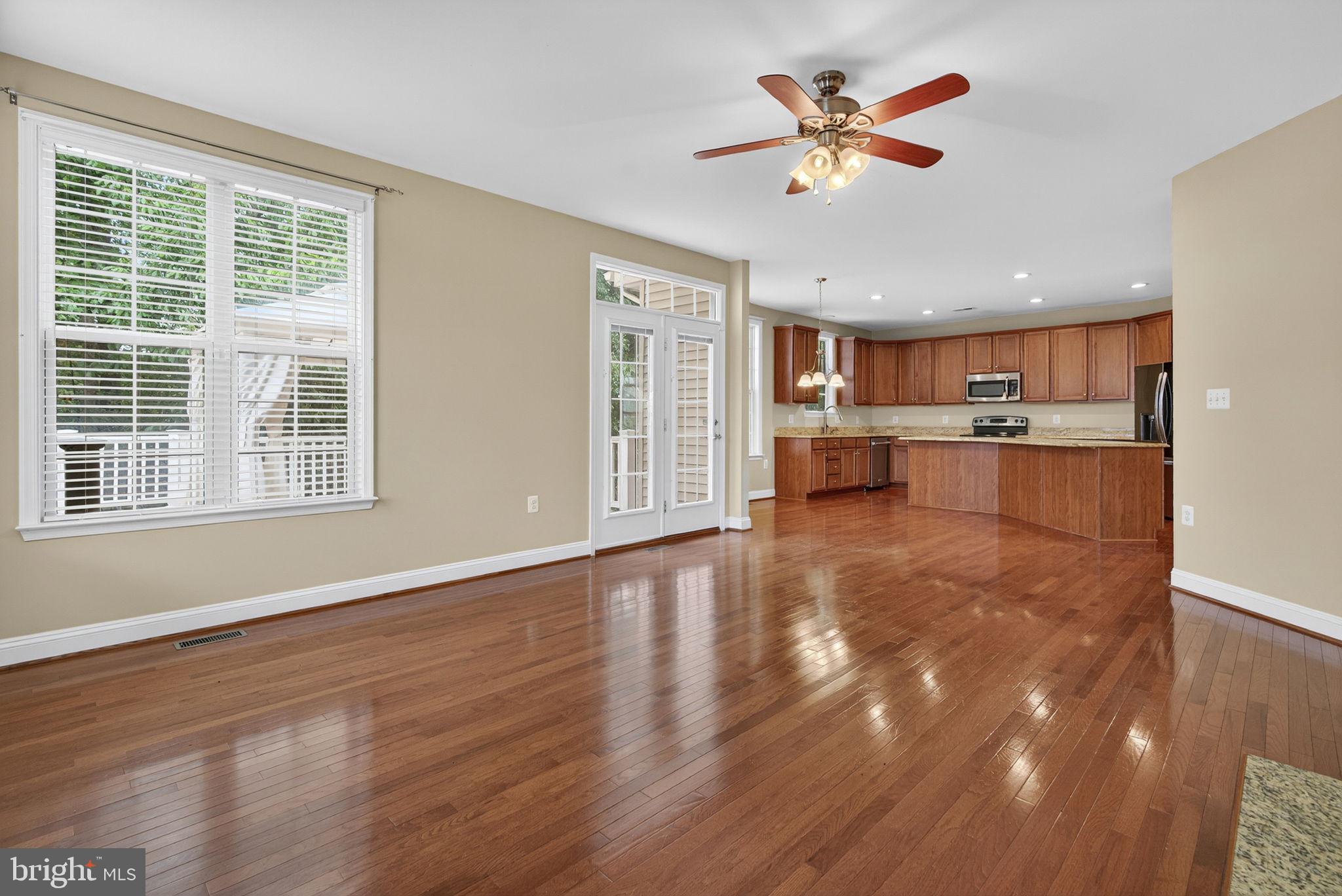 BROOKFIELD - Residential