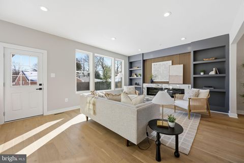 Tiny photo for 607 Burgundy Drive, ROCKVILLE, MD 20850 (MLS # MDMC2212350)