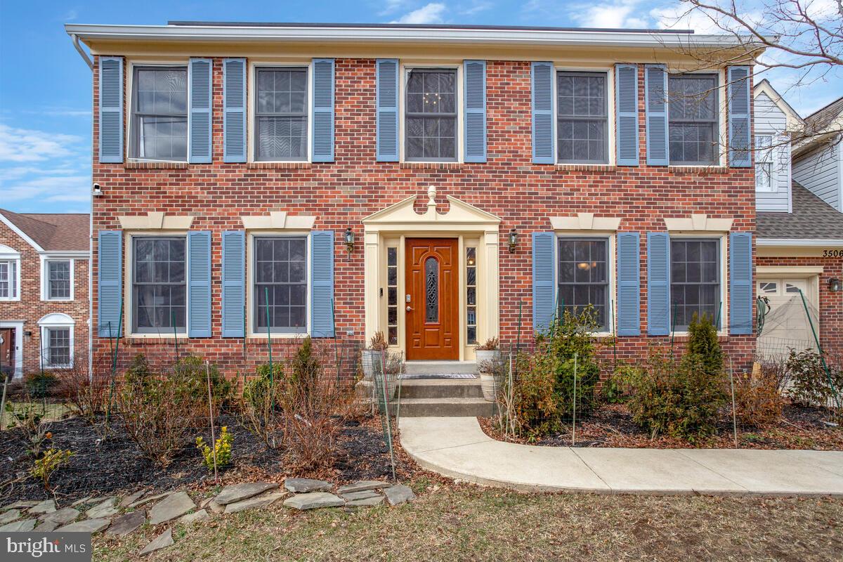 3506 GOLDEN HILL DRIVE