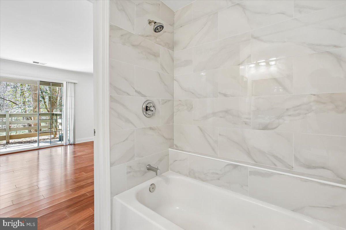 BRISTOL HOUSE - Residential