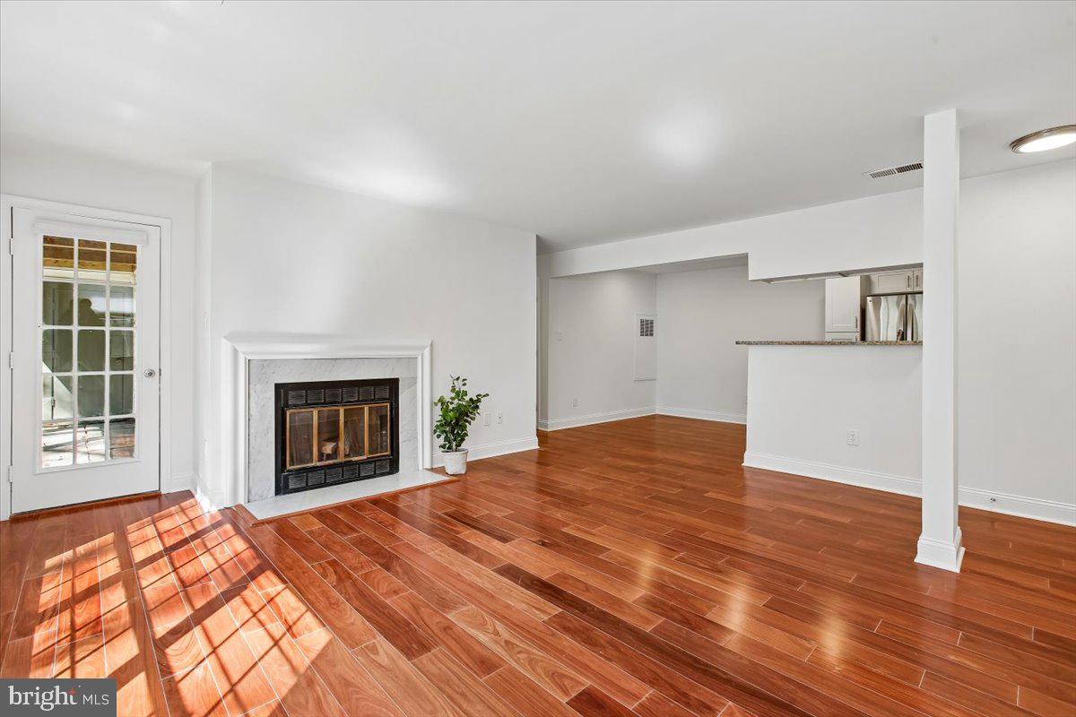 BRISTOL HOUSE - Residential