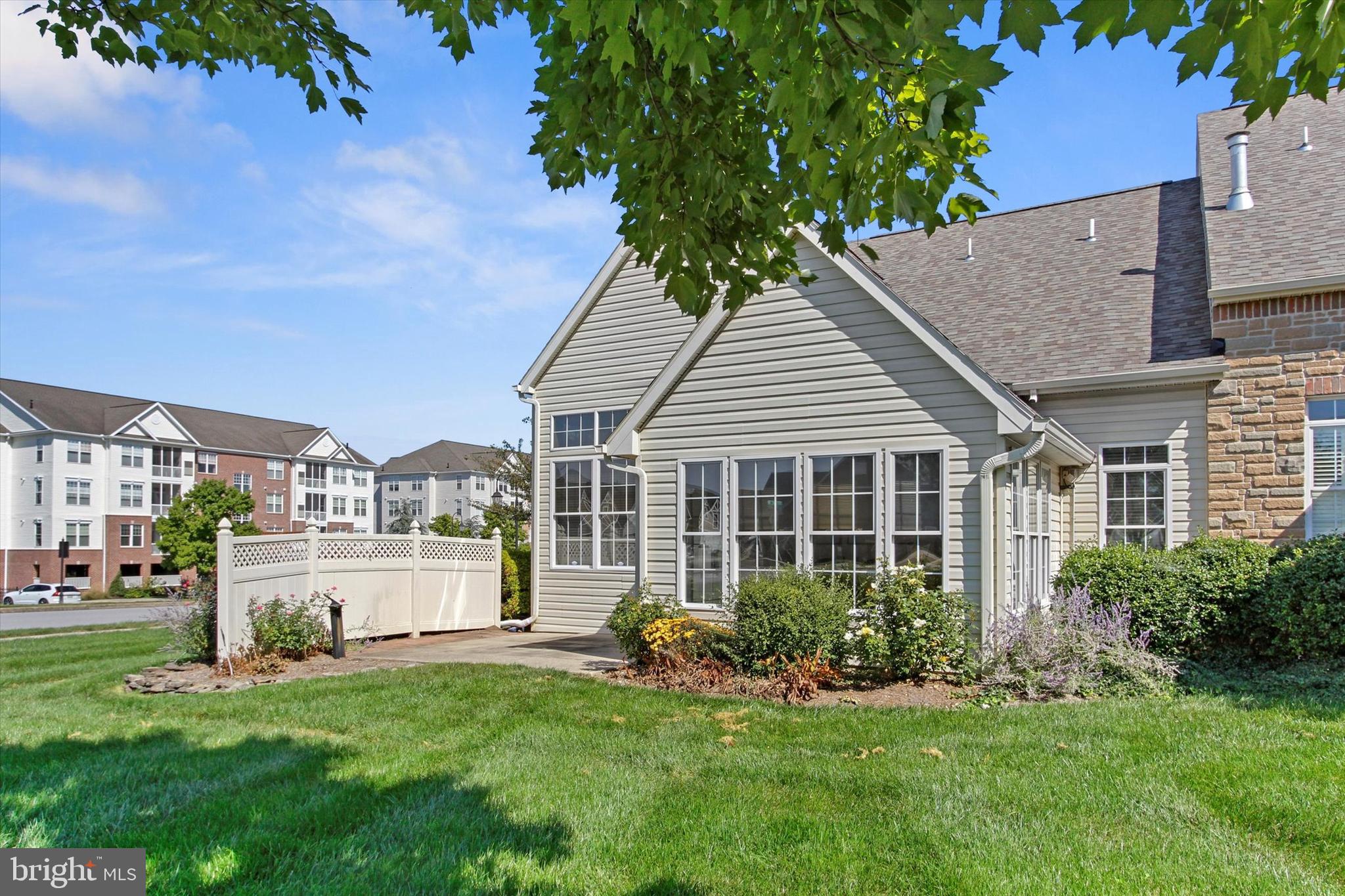 TURNBERRY GREEN - Residential