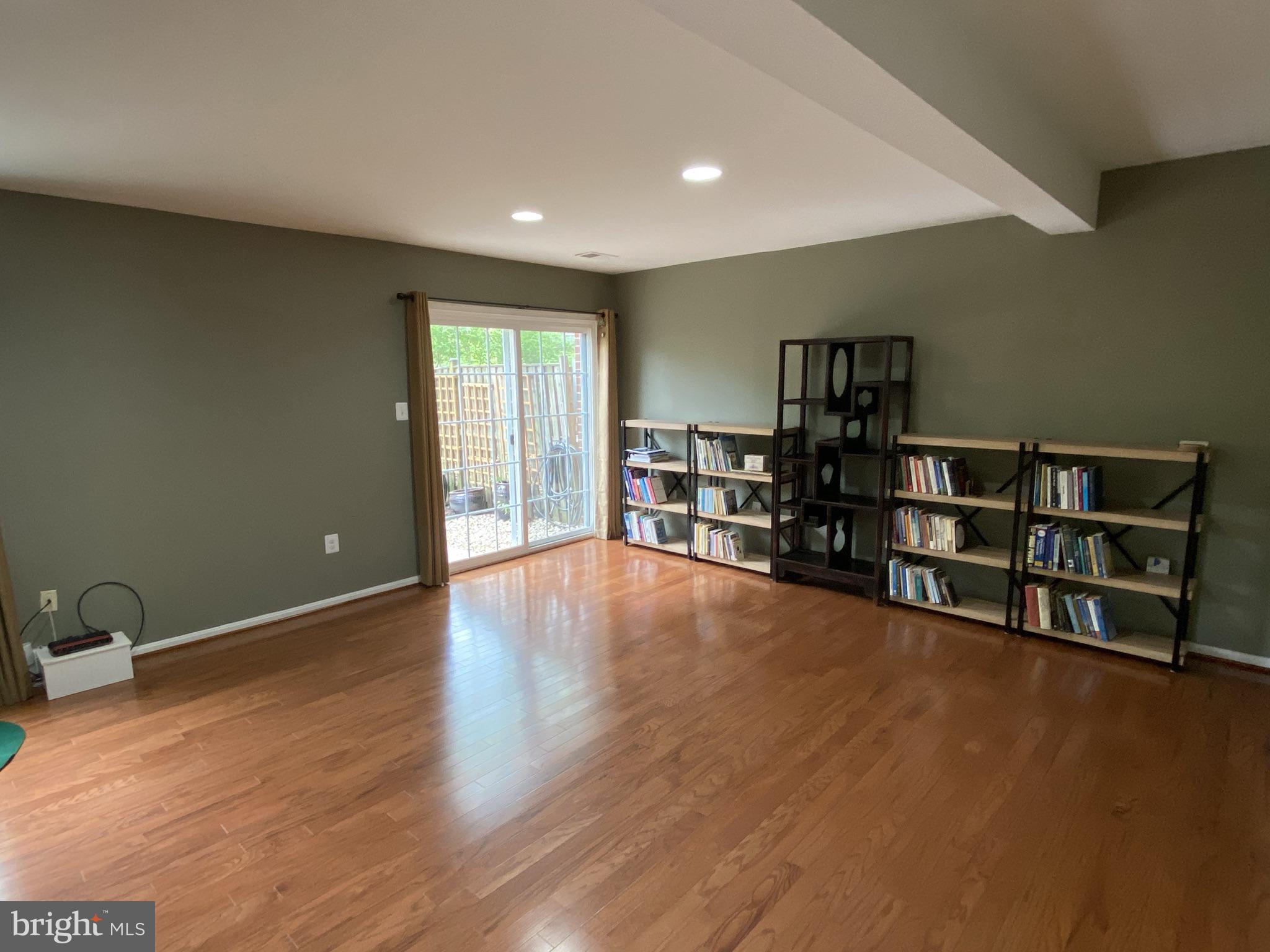 KINGS PARK WEST - Residential