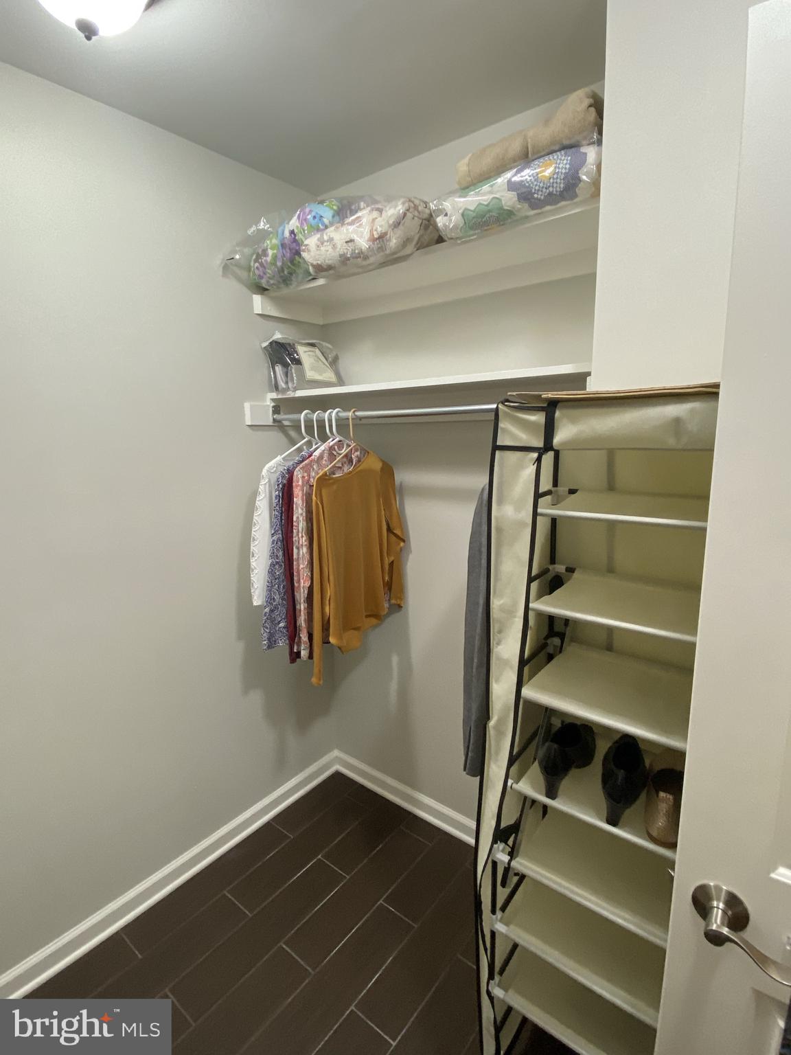 KINGS PARK WEST - Residential