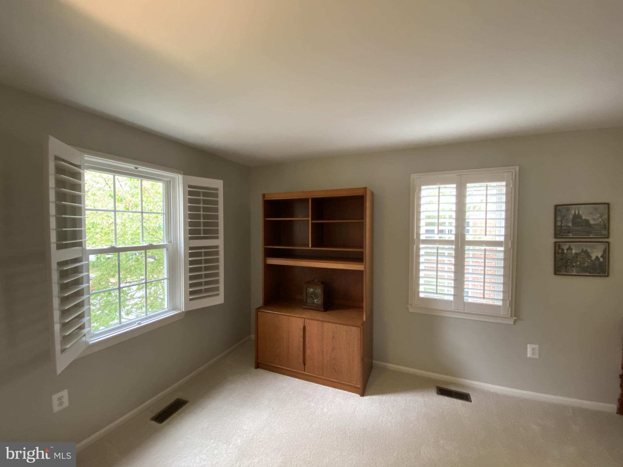 KINGS PARK WEST - Residential