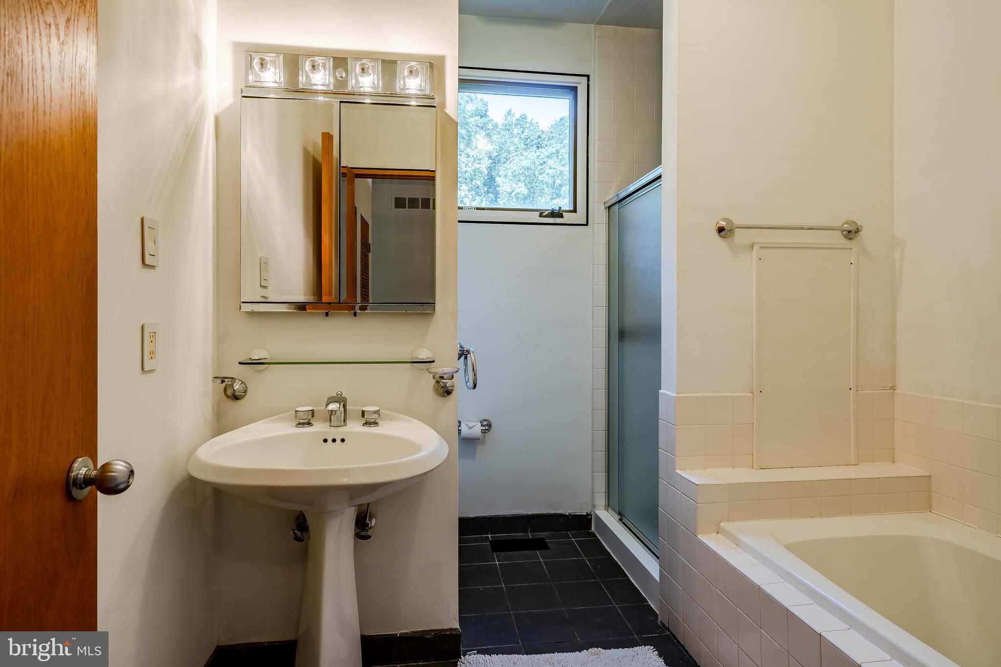 ASHFORD - Residential