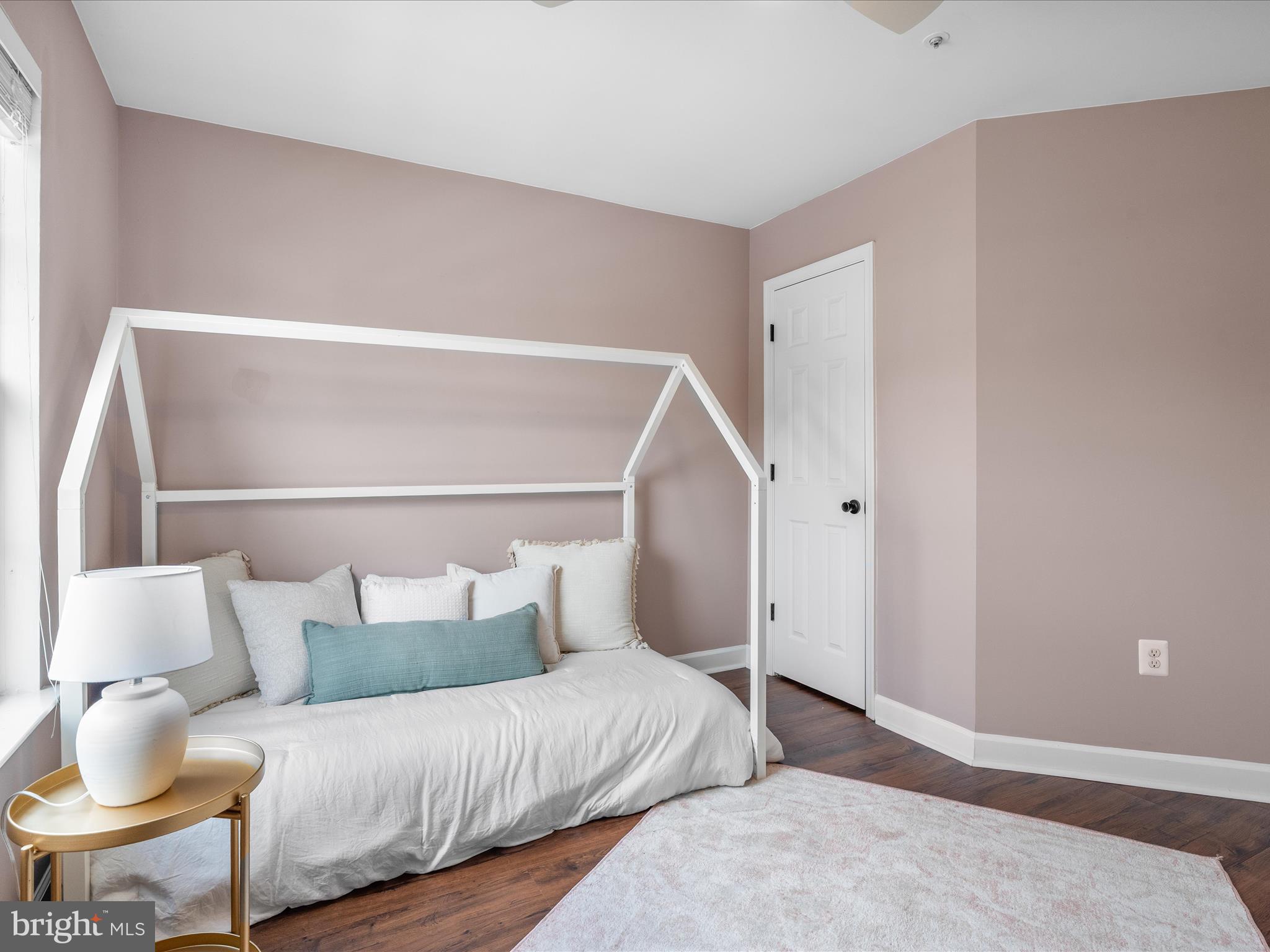 SPRING RIDGE - Residential