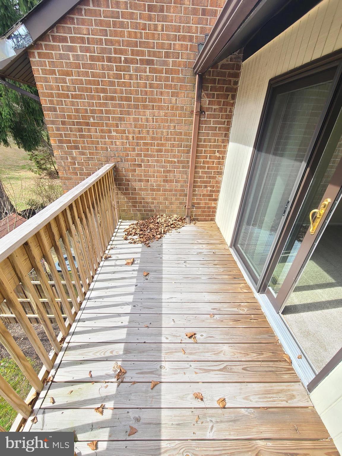 9704 SHADOW OAK DRIVE
