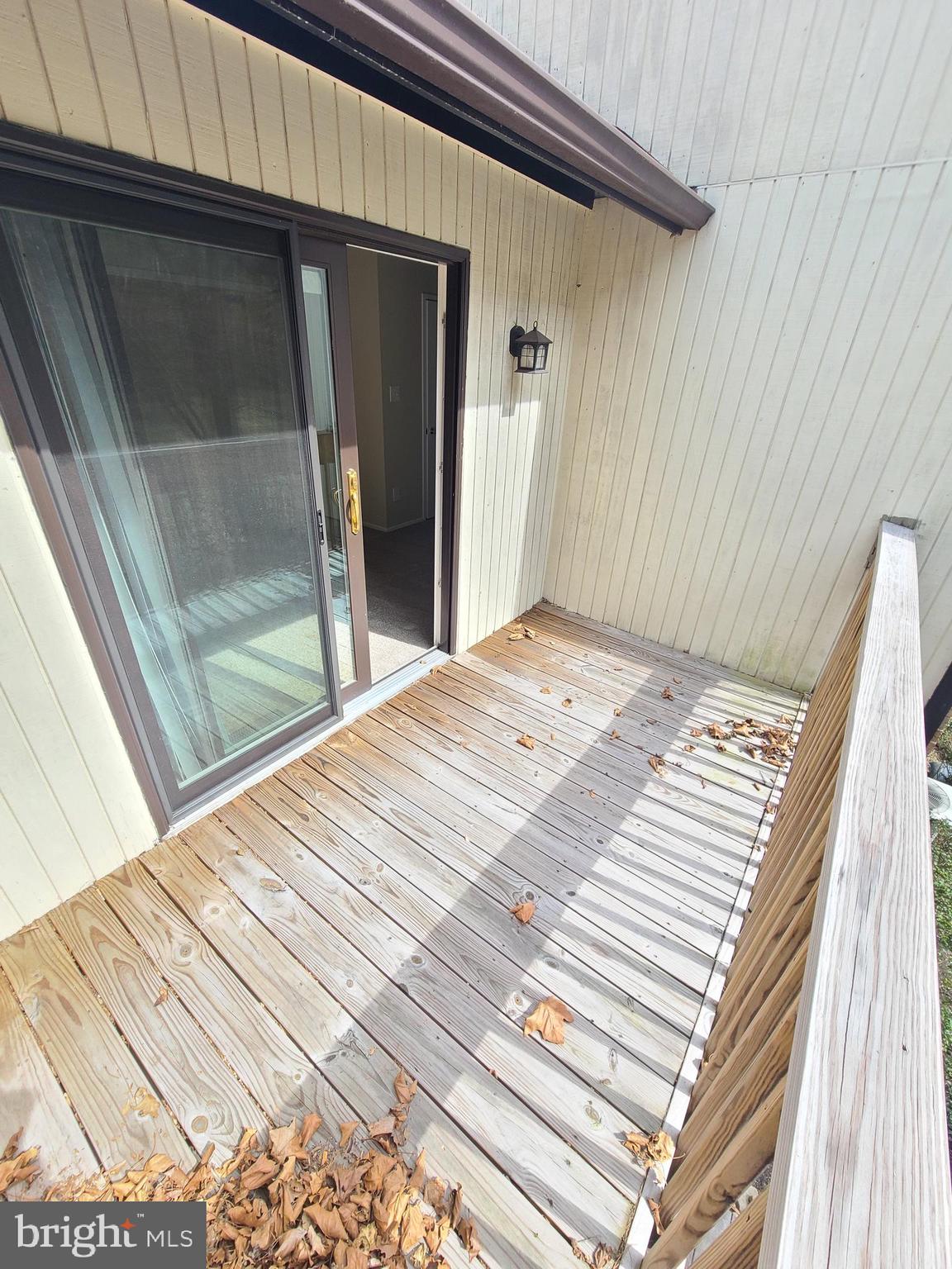 9704 SHADOW OAK DRIVE