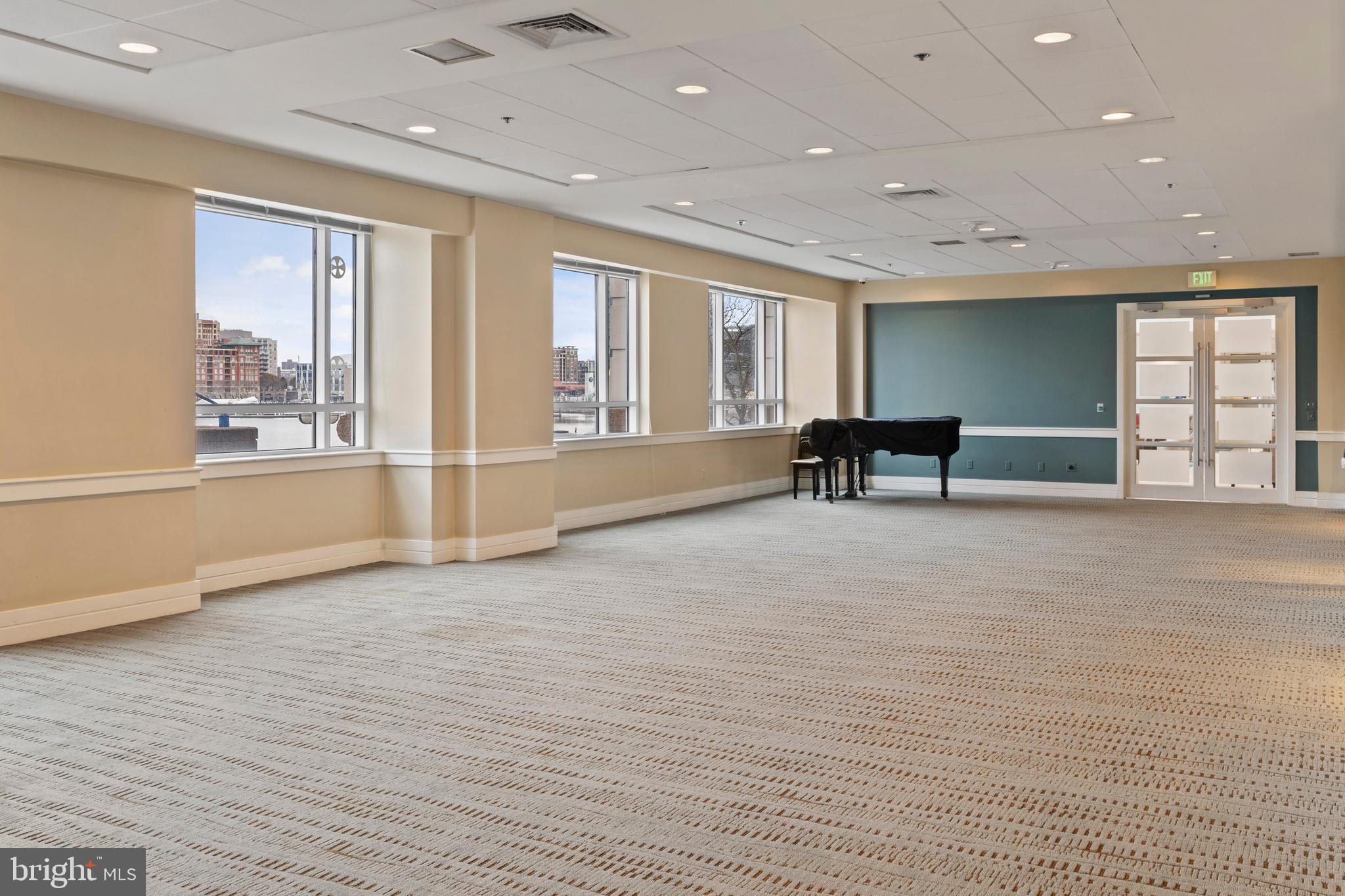 HARBORVIEW - Residential Lease